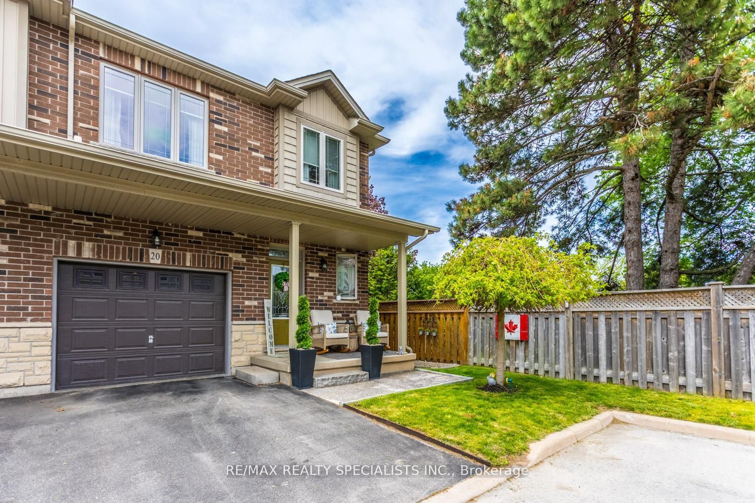 380 Lake Street 20, Grimsby, ON L3M 0E8