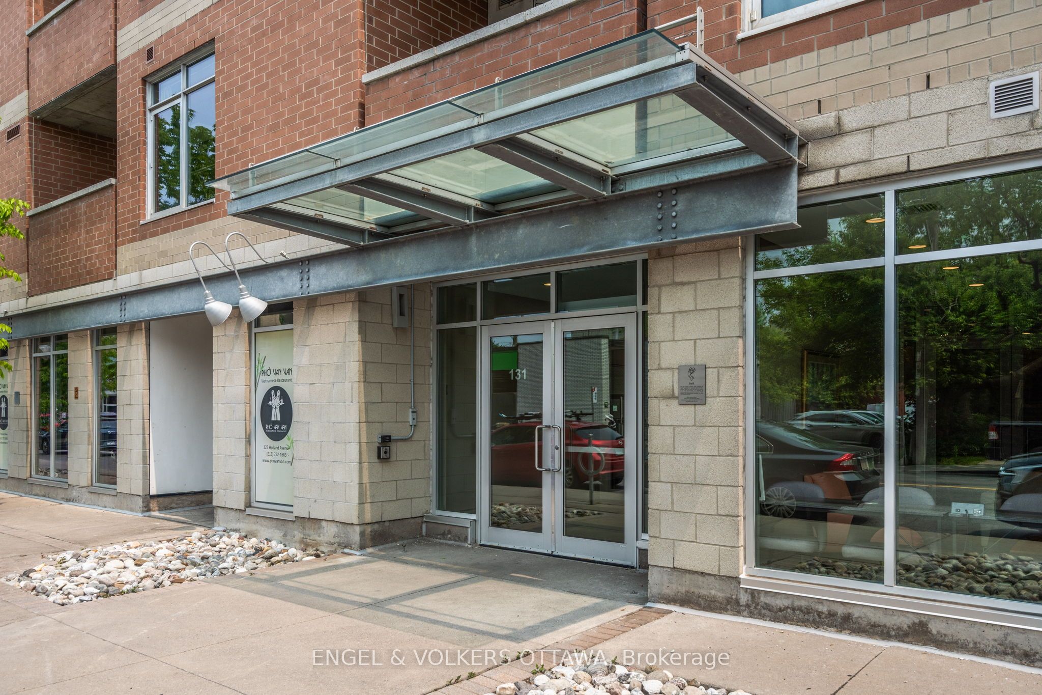 131 Holland Avenue 602, Tunneys Pasture and Ottawa West, ON K1Y 3A2 photo 2