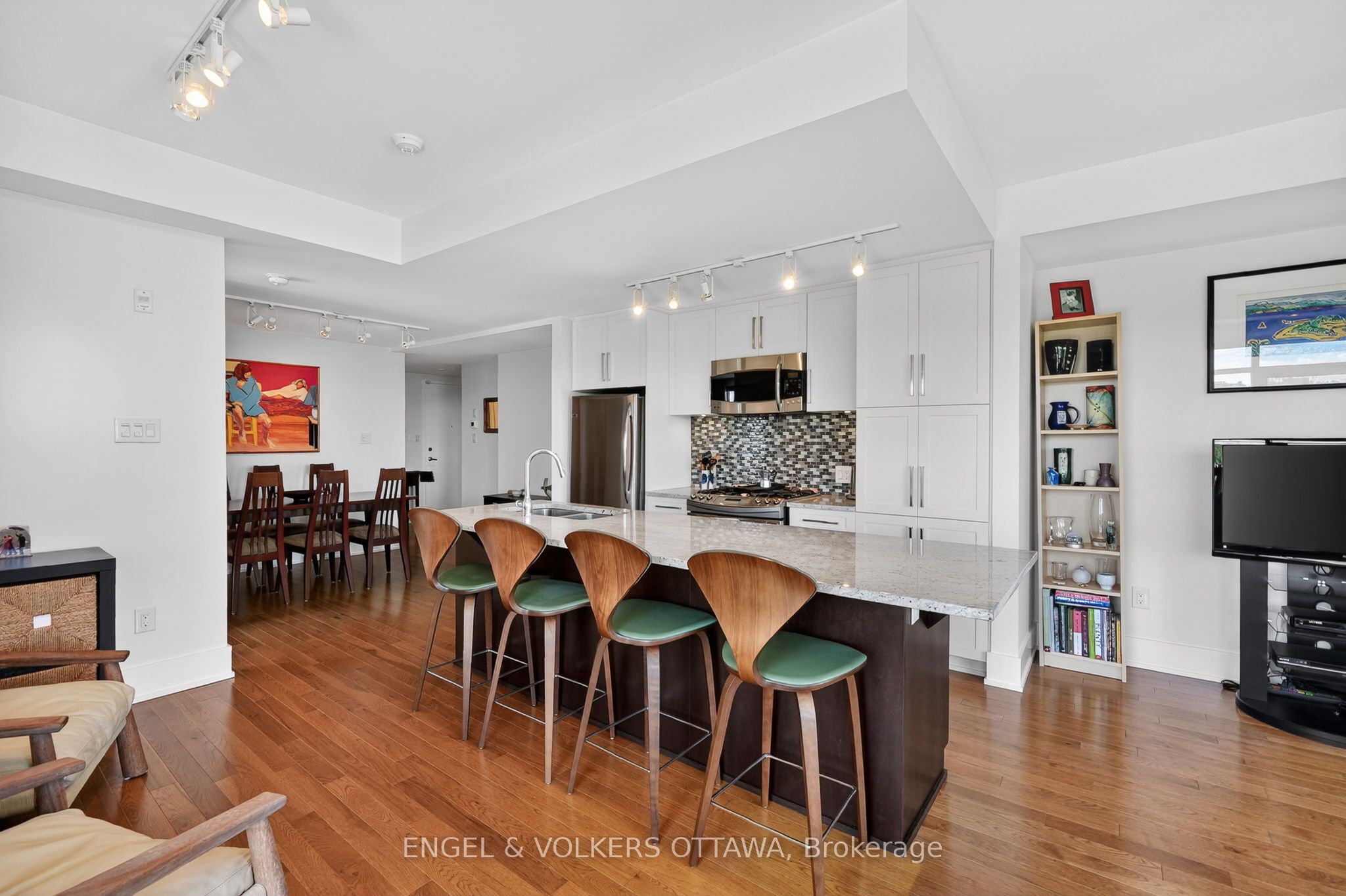 131 Holland Avenue 602, Tunneys Pasture and Ottawa West, ON K1Y 3A2 photo 5