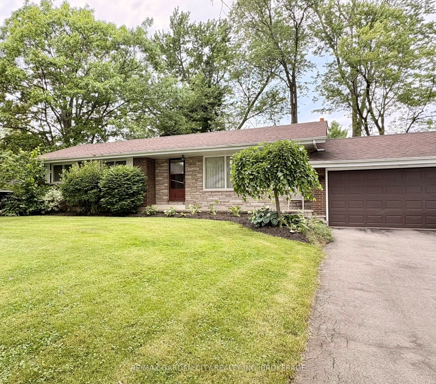 51 Bacon Lane, Pelham, ON L3C 3E6