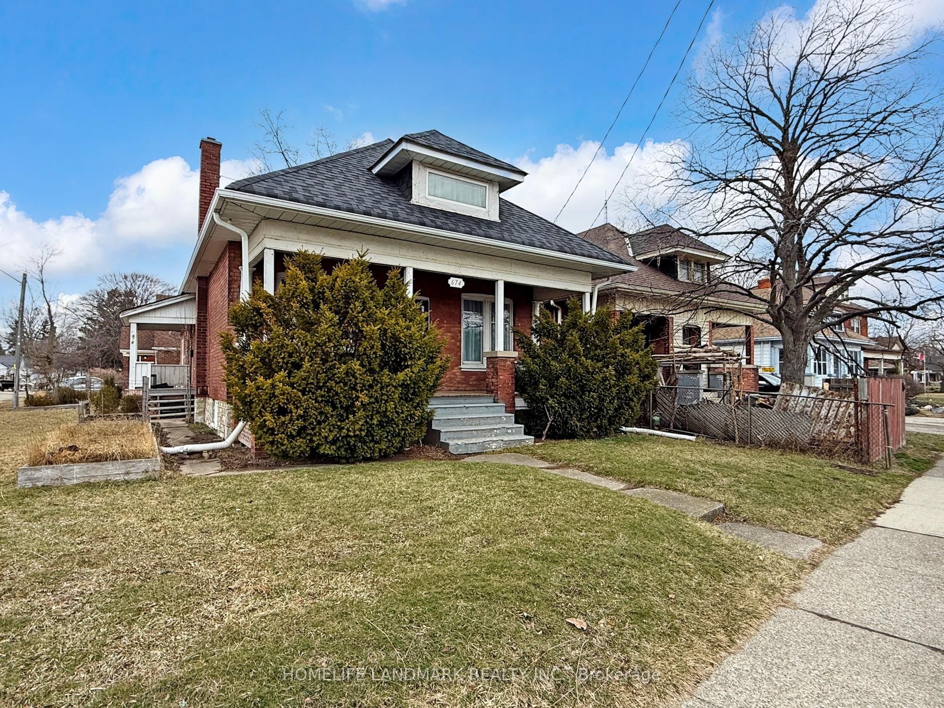 674 Colborne Street E, Brantford, ON N3S 3P9 photo 2