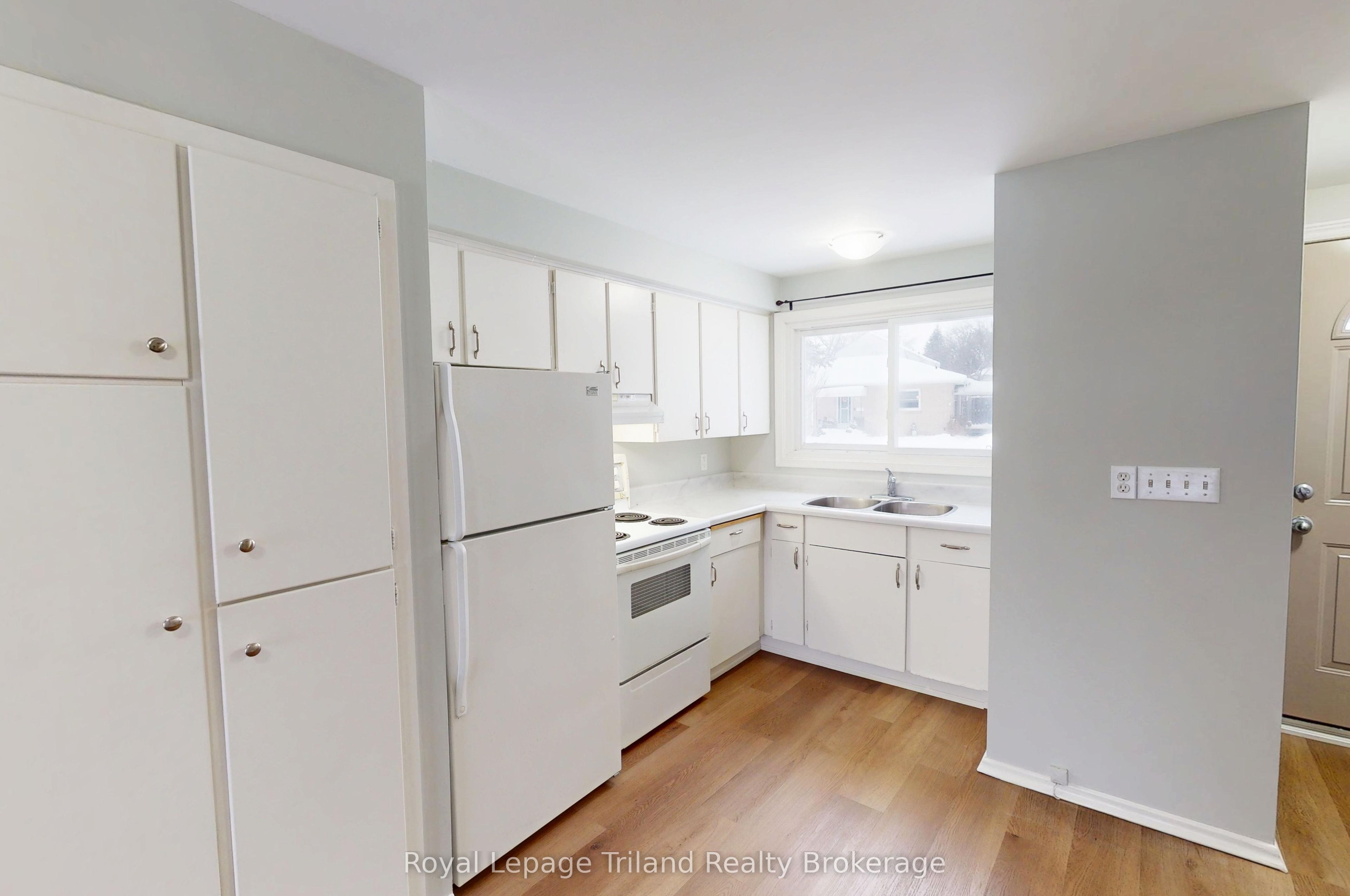 644 Brant Street, Woodstock, ON N4S 5J8 photo 4