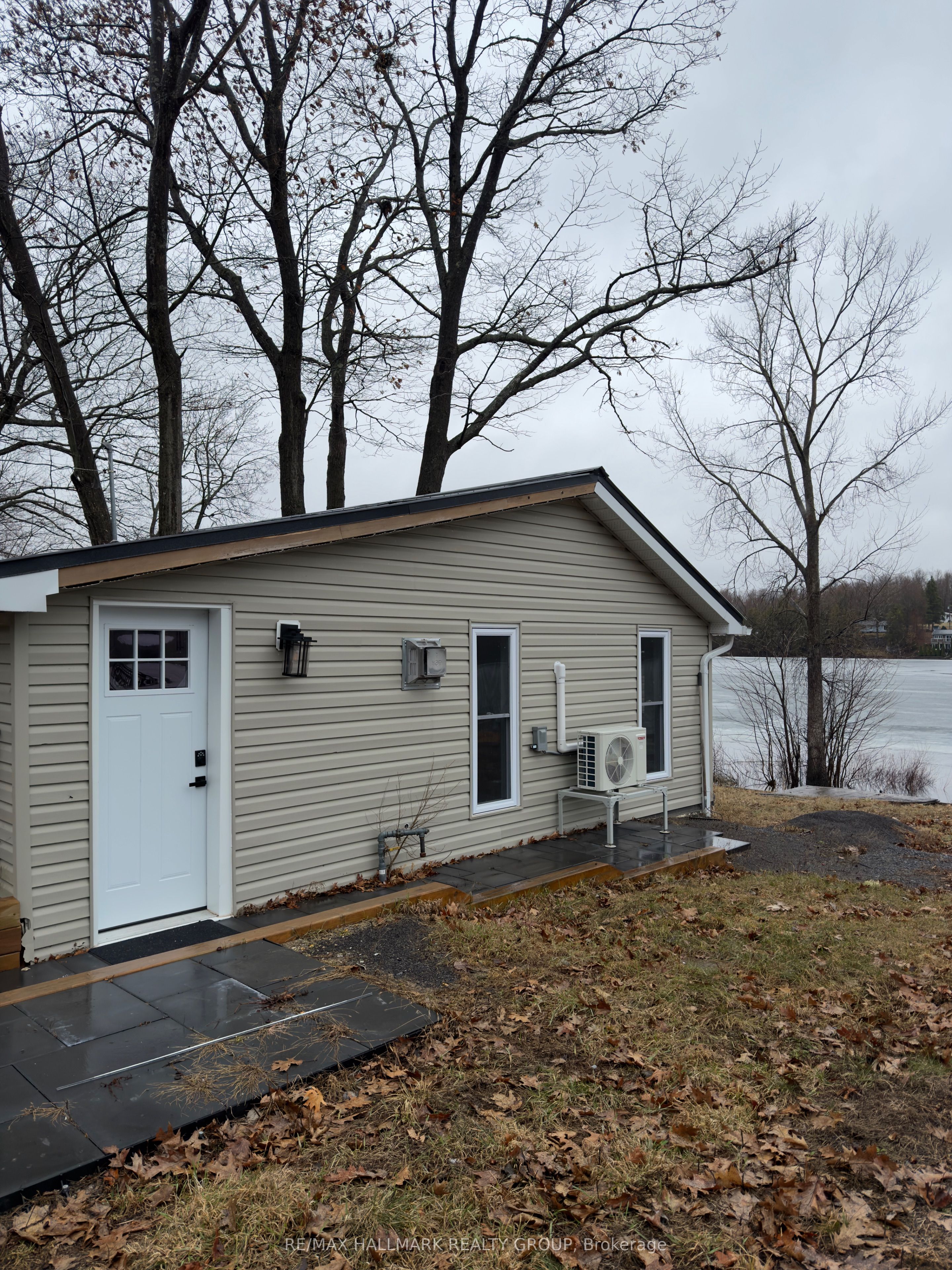 1114 Bayview Drive, Constance Bay - Dunrobin - Kilmaurs - Woodlawn, ON K0A 3M0 photo 4