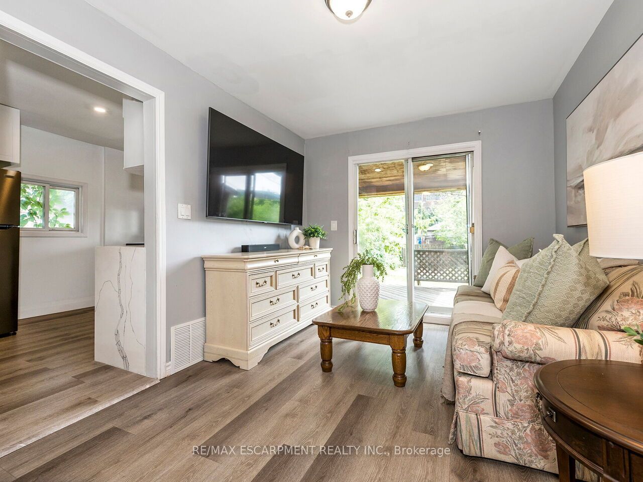 52 Stapleton Avenue N, Hamilton, ON L8H 3N5 photo 3