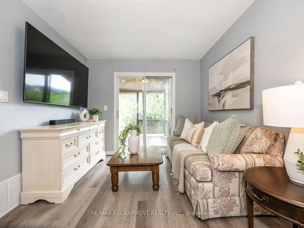 52 Stapleton Avenue N, Hamilton, ON L8H 3N5 photo 4