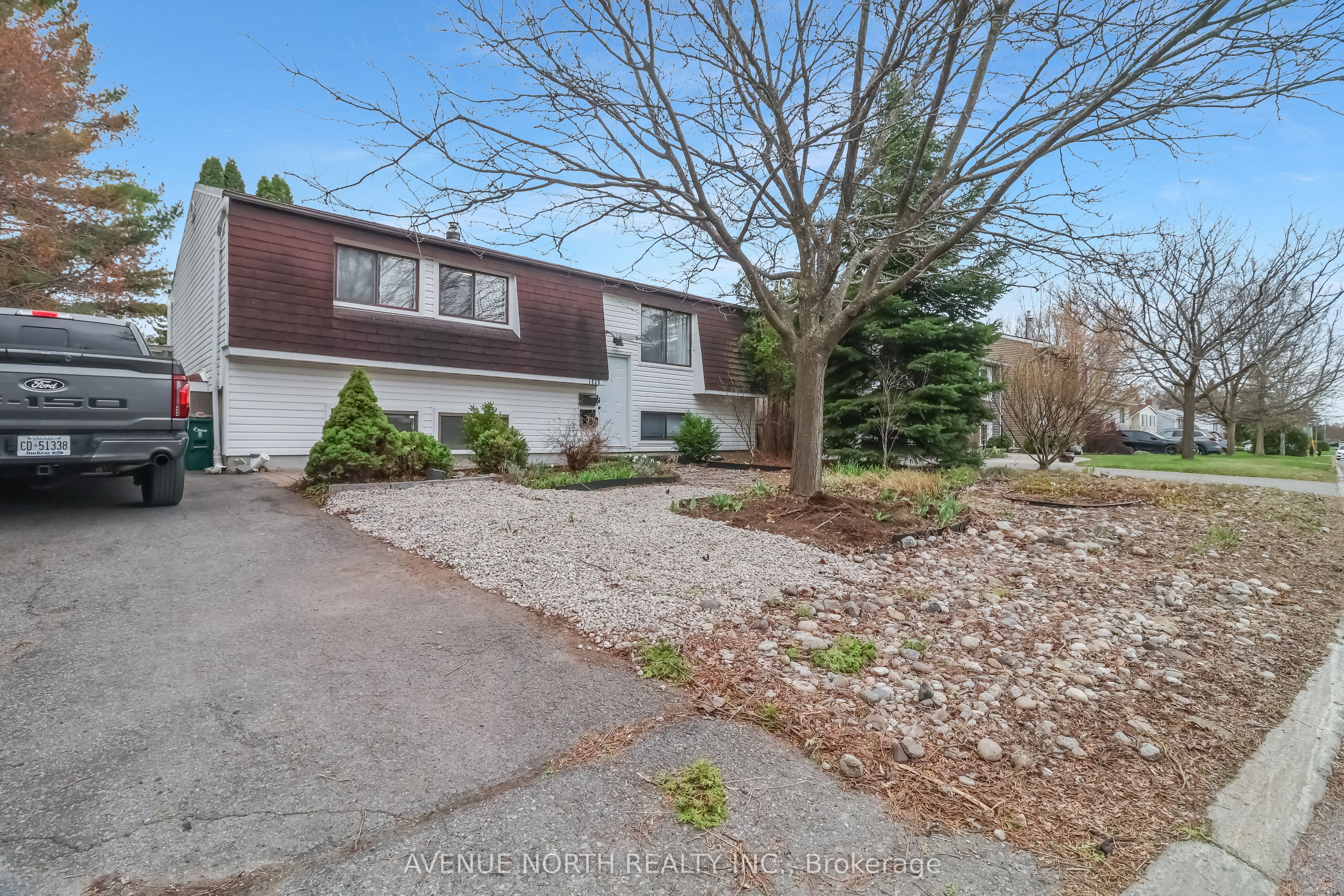 1420 Matheson Road B, Cyrville - Carson Grove - Pineview, ON K1J 8B6 photo 2