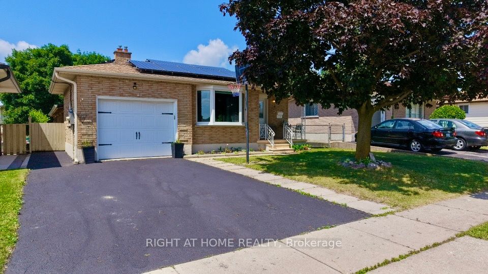 234 Thunderbird Drive, Cambridge, ON N1R 6H5 photo 2