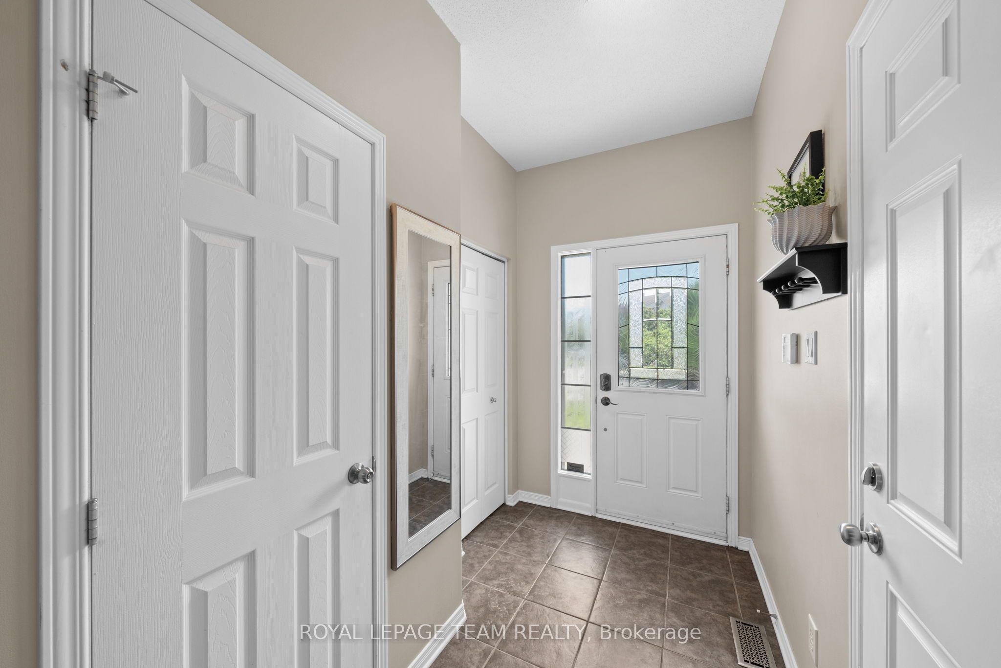 348 Brigitta Street, Kanata, ON K2S 0H9 photo 5