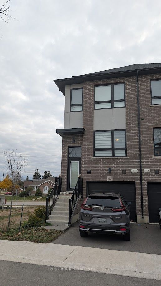 720 Grey Street 50, Brantford, ON N3S 0K2