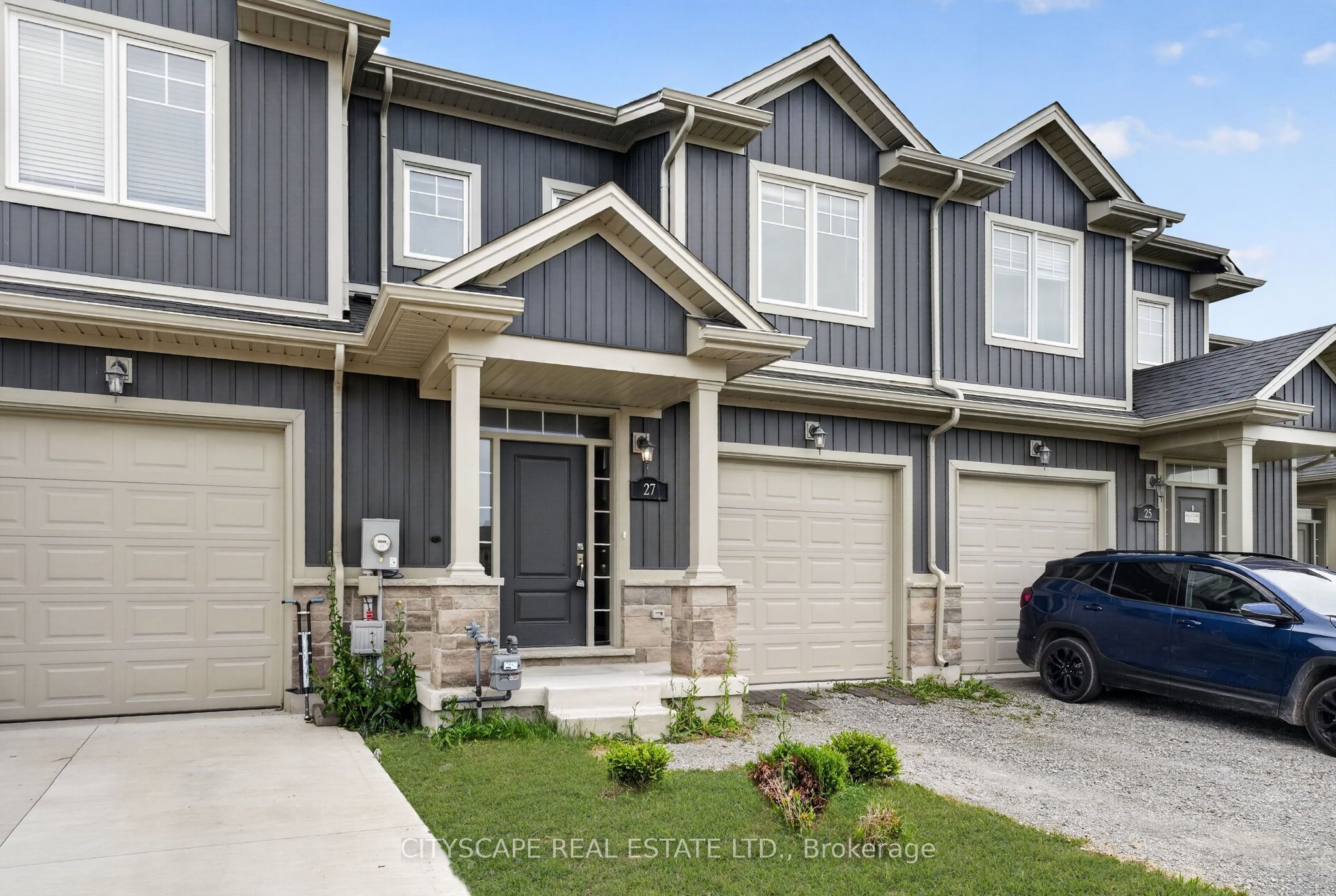 27 Lamb Crescent, Thorold, ON L2V 0G8