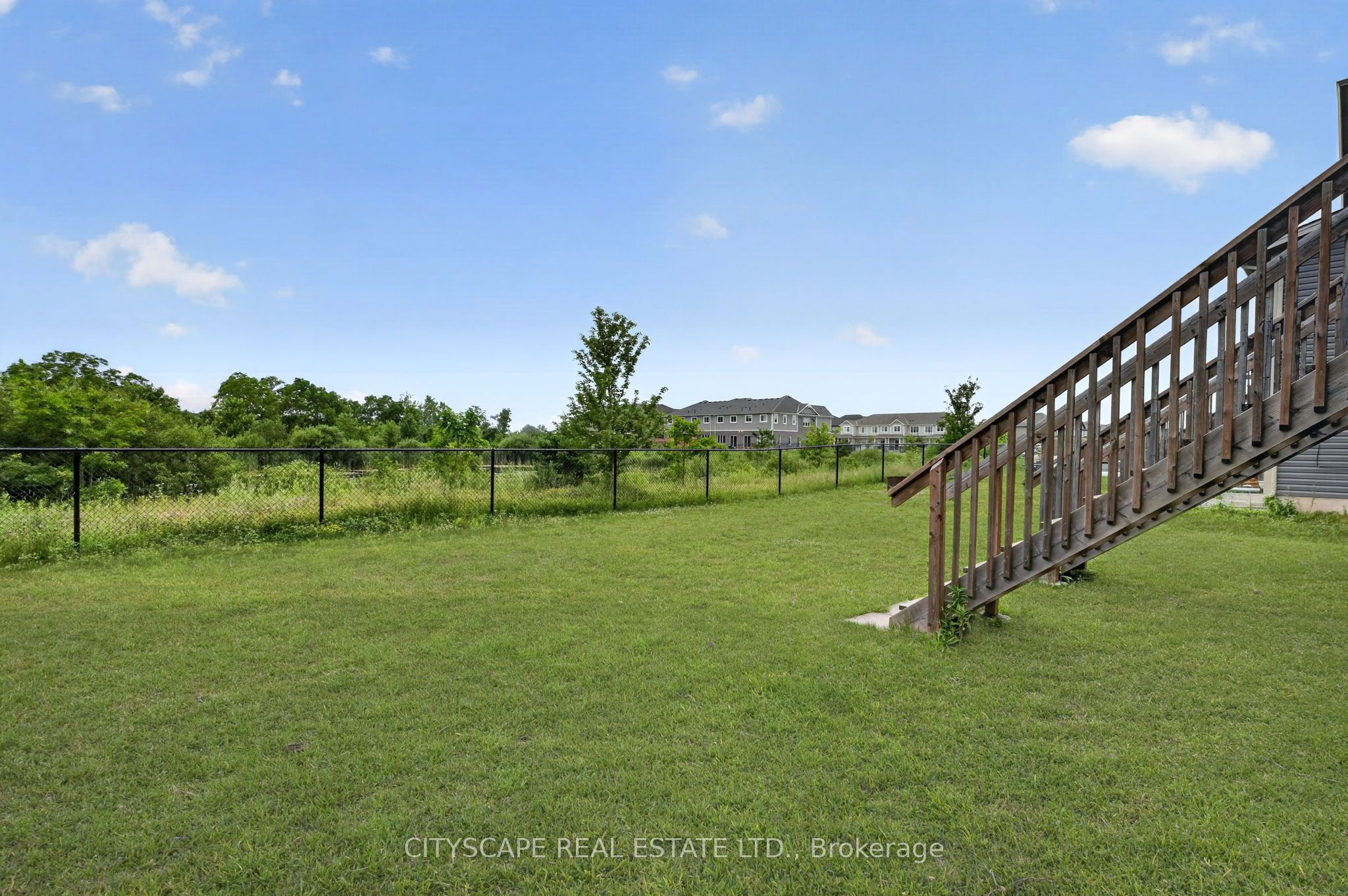 27 Lamb Crescent, Thorold, ON L2V 0G8 photo 5