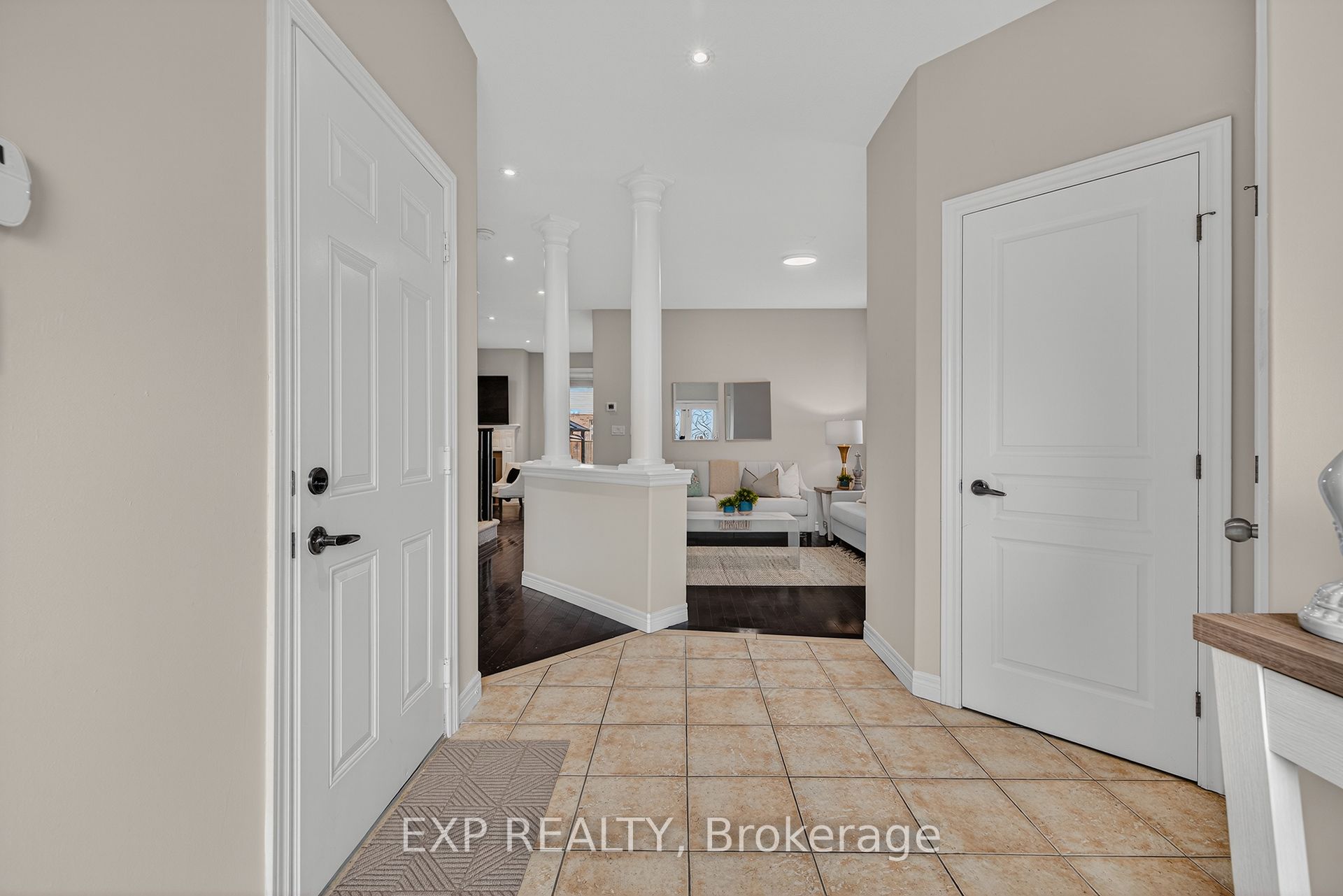 100 Garinger Crescent, Hamilton, ON L0R 1C0 photo 2
