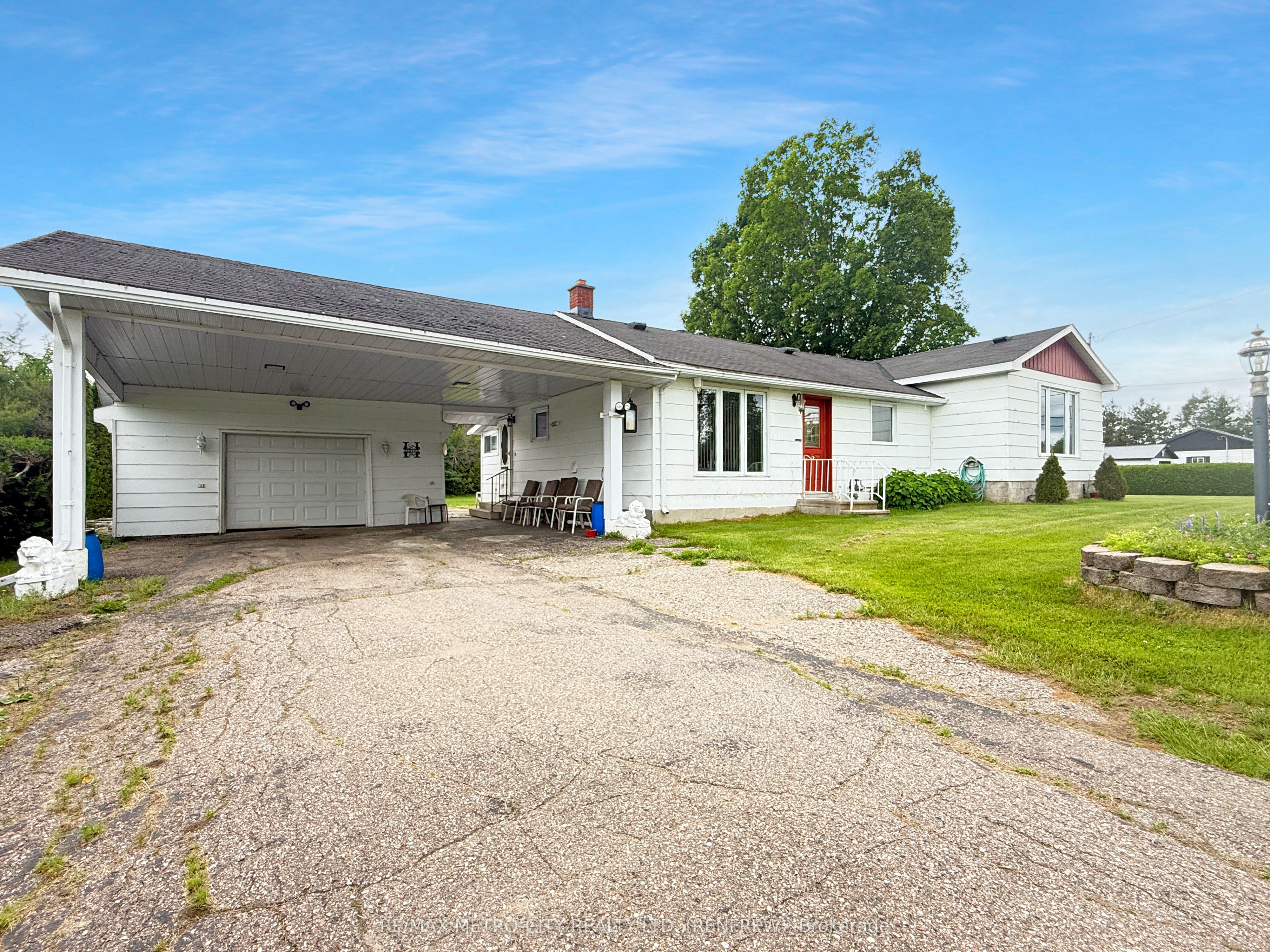 1247 Haley Road, Whitewater Region, ON K0J 1Y0 photo 2