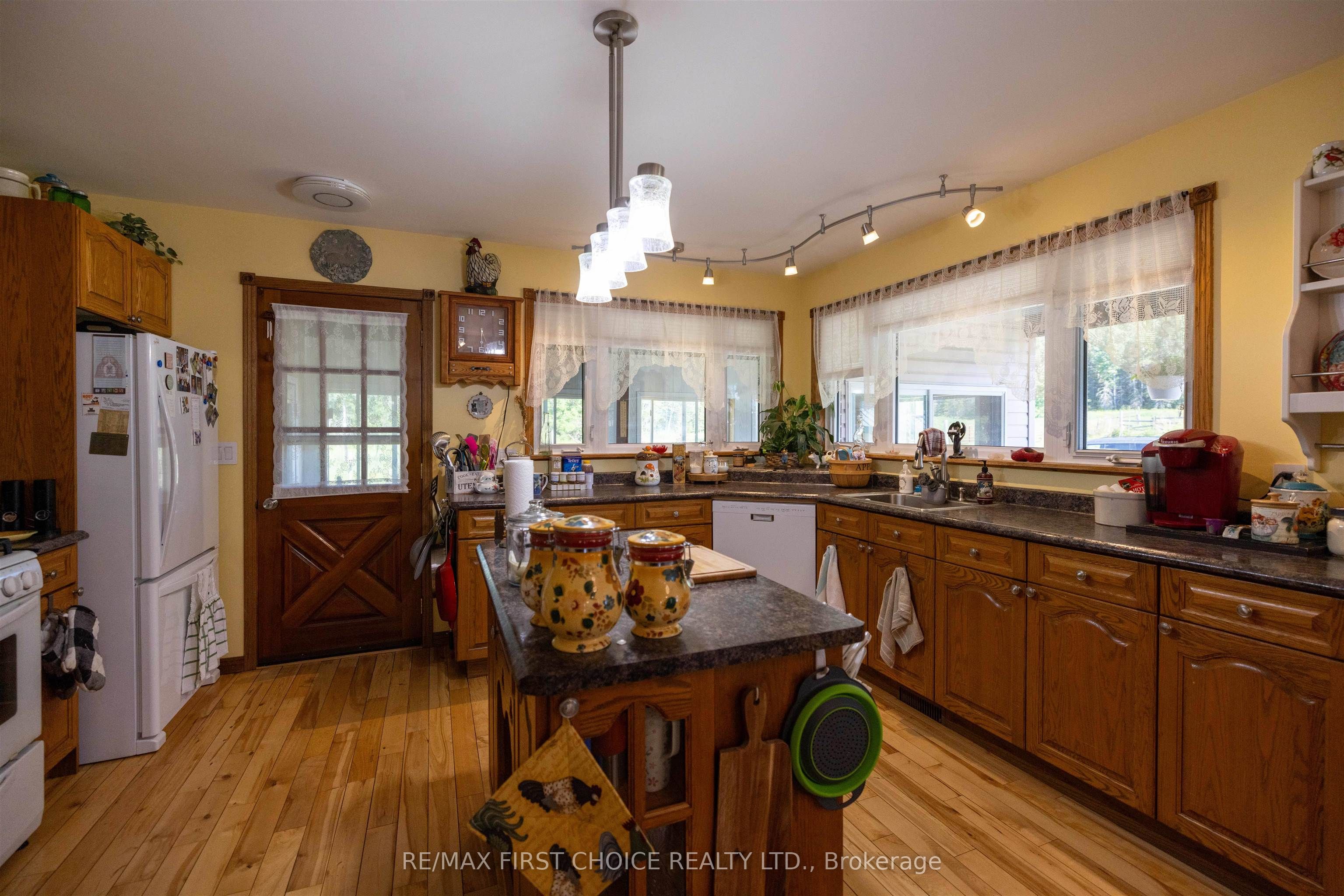 250 Falls Road, Neebing, ON P7L 0E1 photo 5