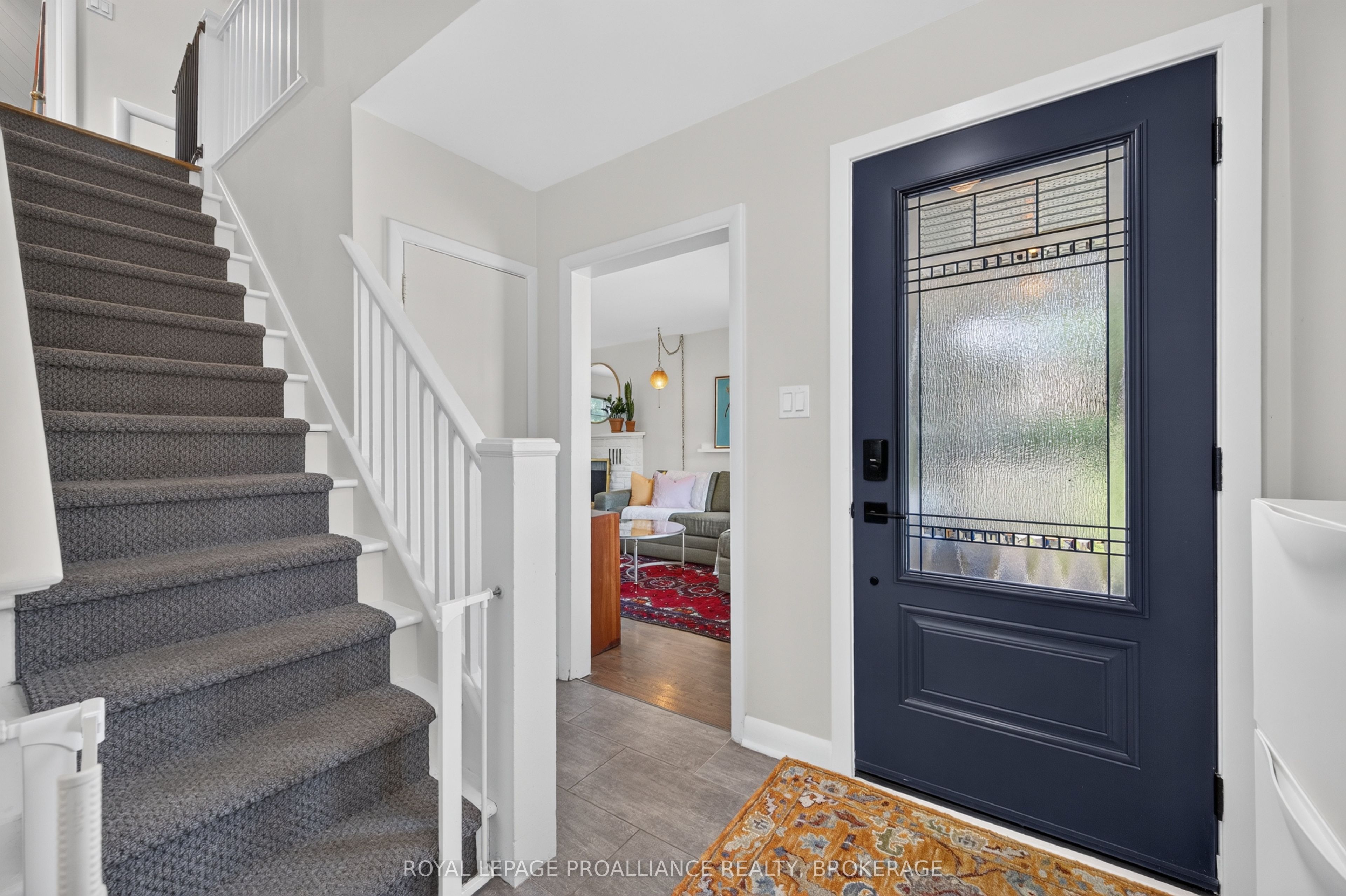 288 Yonge Street, Kingston, ON K7M 1G6 photo 4