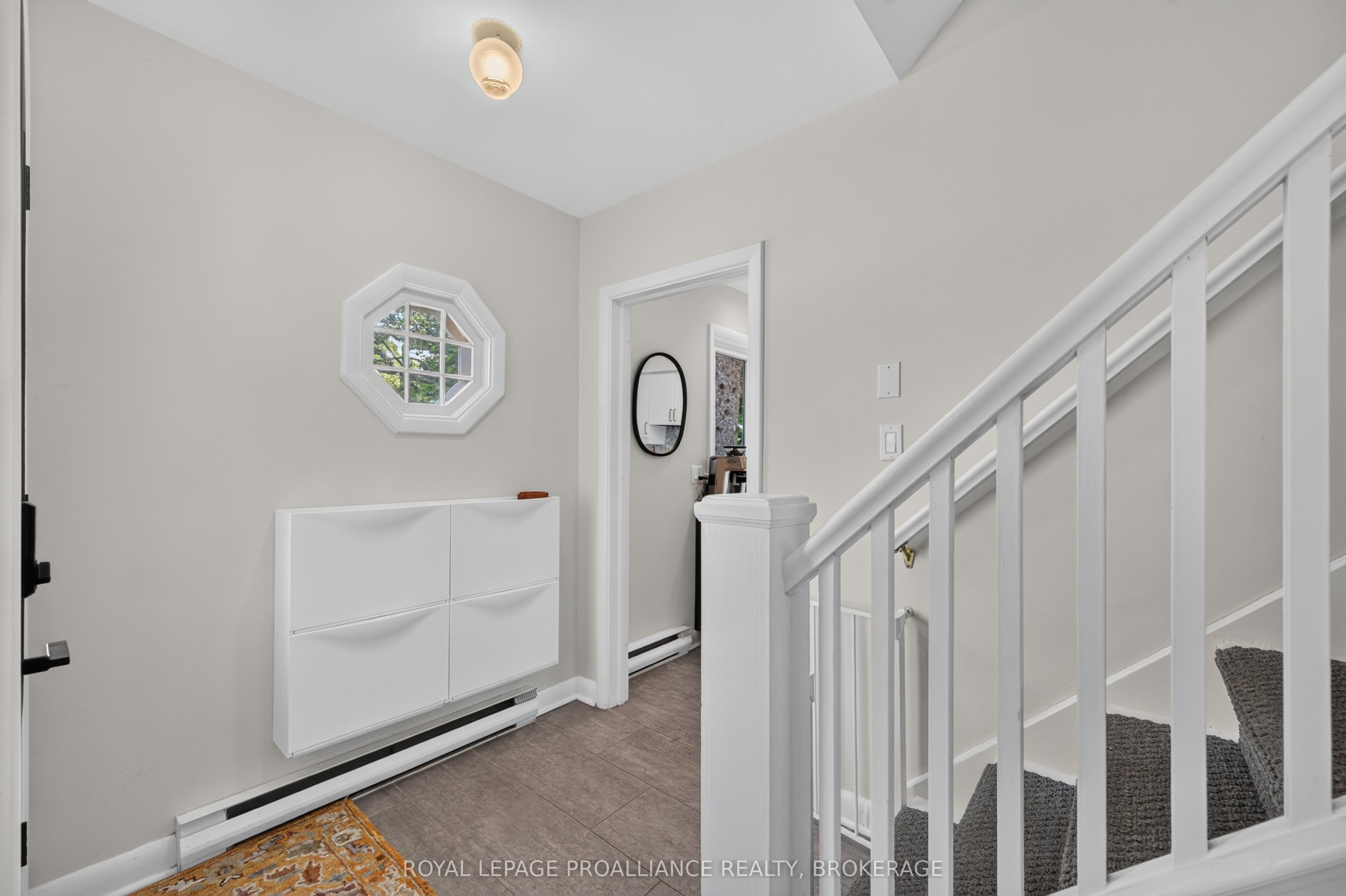288 Yonge Street, Kingston, ON K7M 1G6 photo 5