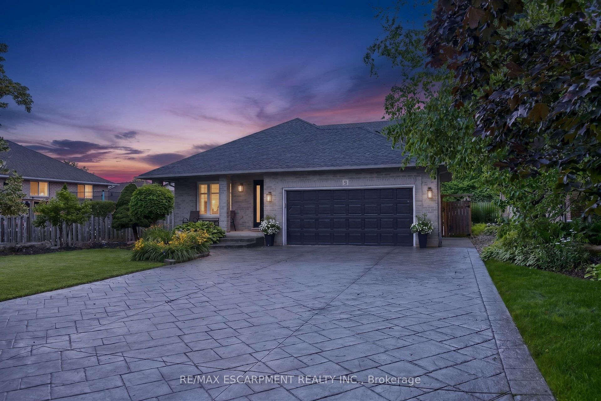 51 Cabriolet Crescent, Hamilton, ON L9K 1K5 photo 3