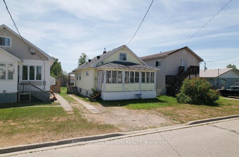 205 Second Avenue, Greenstone, ON P0T 1M0