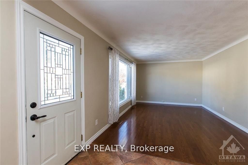28 APPLEFORD Street, Beacon Hill North - South and Area, ON K1J 6T9 photo 3