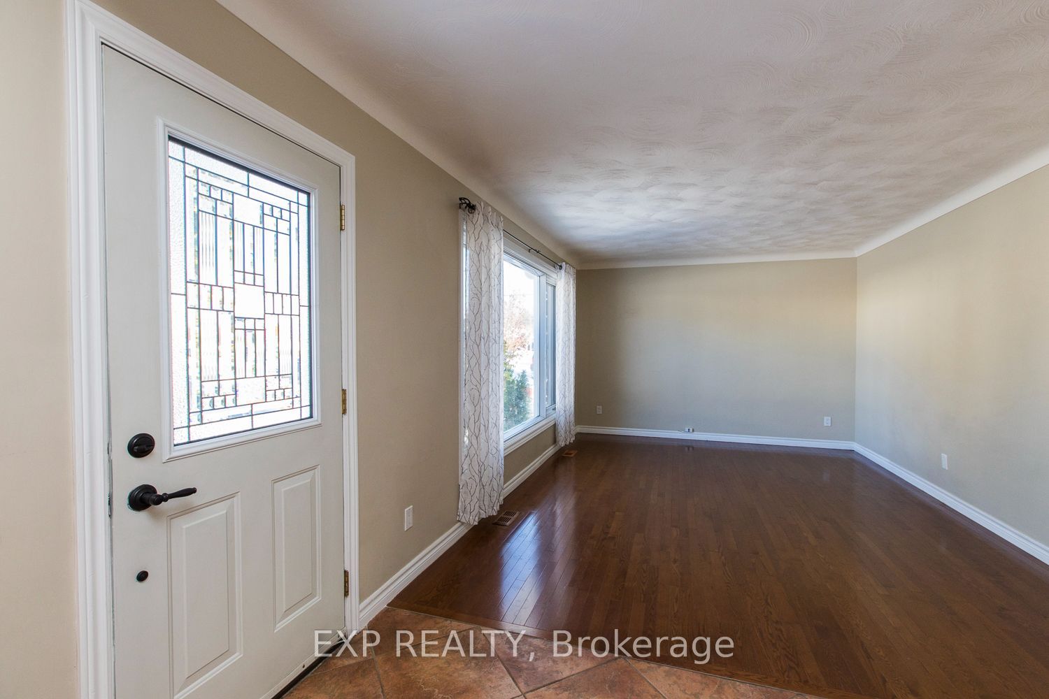 28 APPLEFORD Street, Beacon Hill North - South and Area, ON K1J 6T9 photo 4