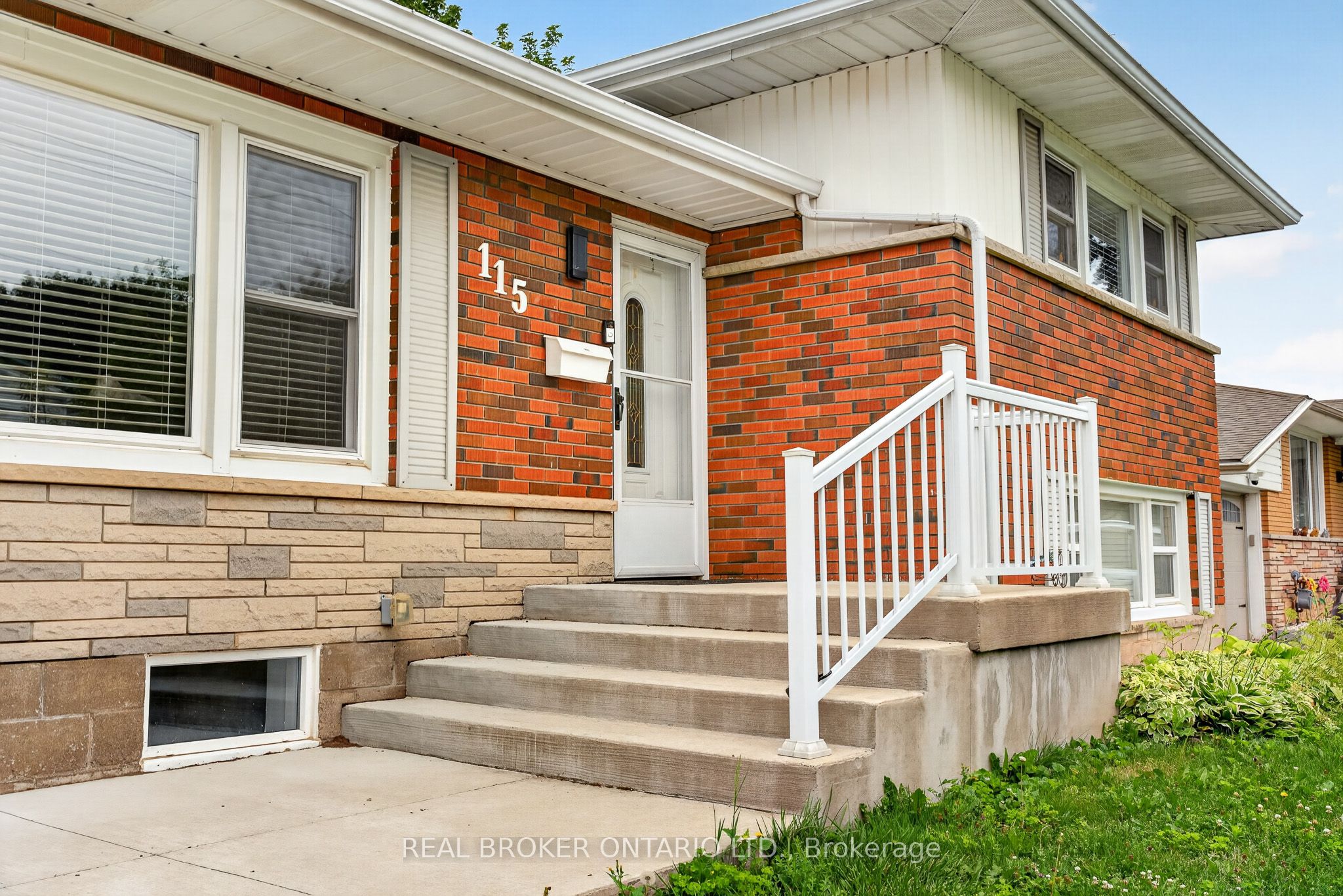 115 Green Road, Hamilton, ON L8G 3W9 photo 2