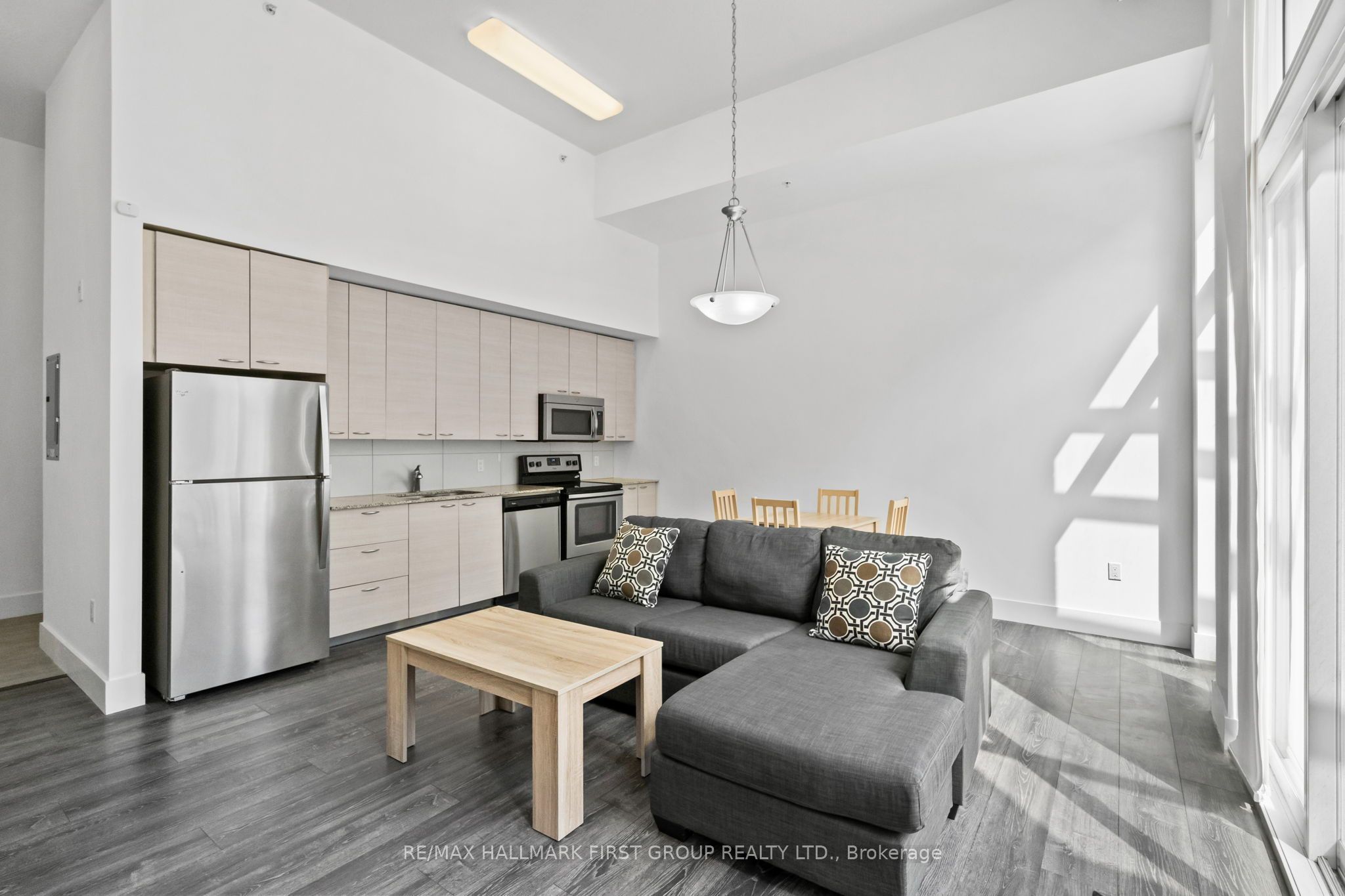 253 Albert Street 105, Waterloo, ON N1L 3T7