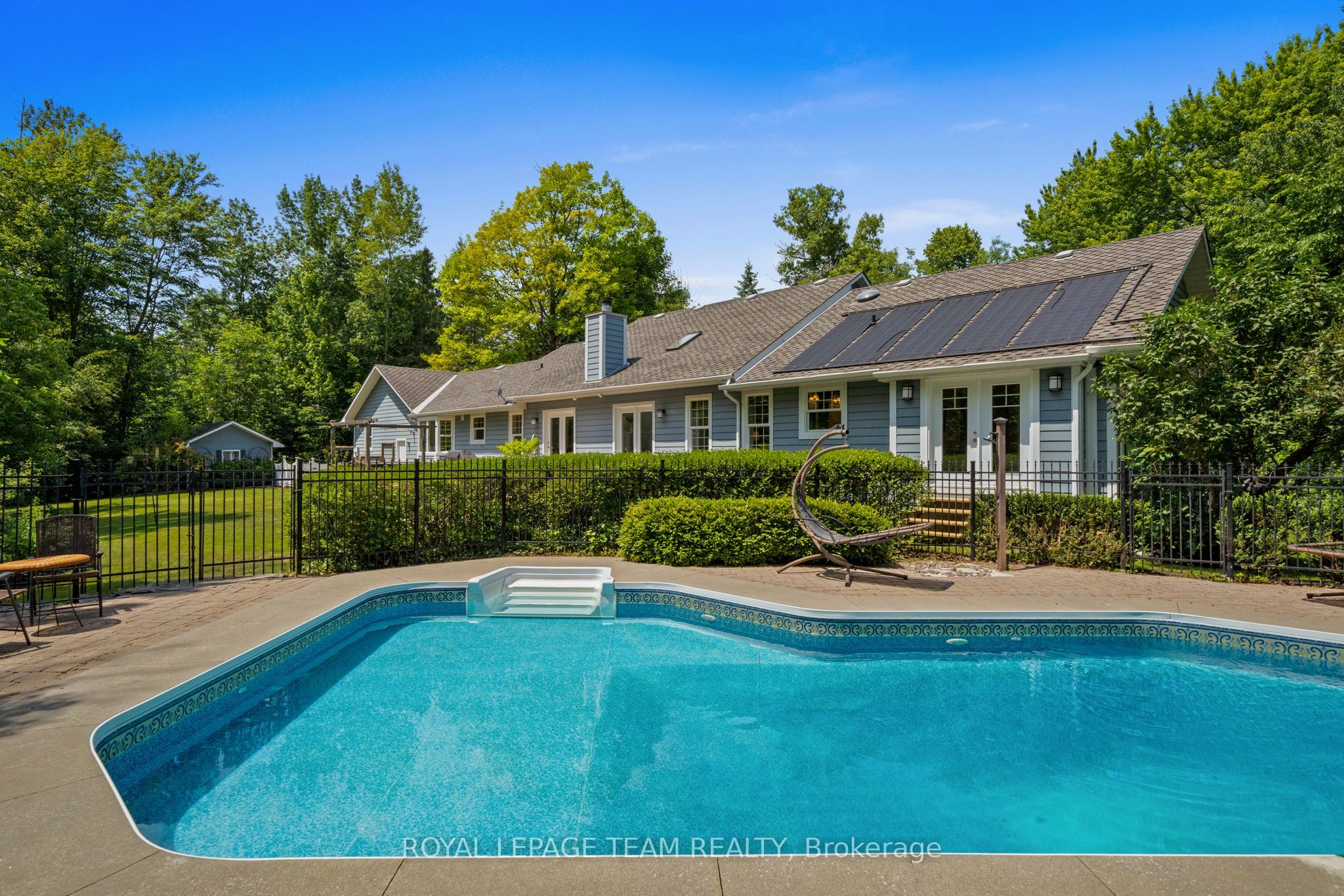 113 Wilbert Cox Drive, Carp - Huntley Ward, ON K0A 1L0 photo 3