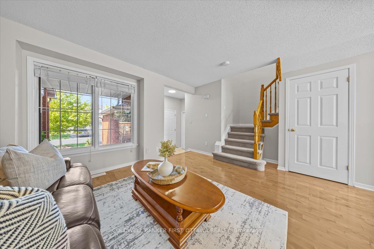 46 MARGRAVE Avenue, Hunt Club - South Keys and Area, ON K1T 3Y2 photo 4