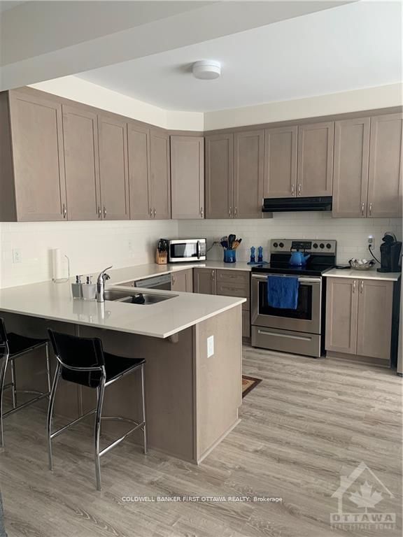 303 SWEET VALLEY Drive, Orleans - Cumberland and Area, ON K4A 3W5 photo 5