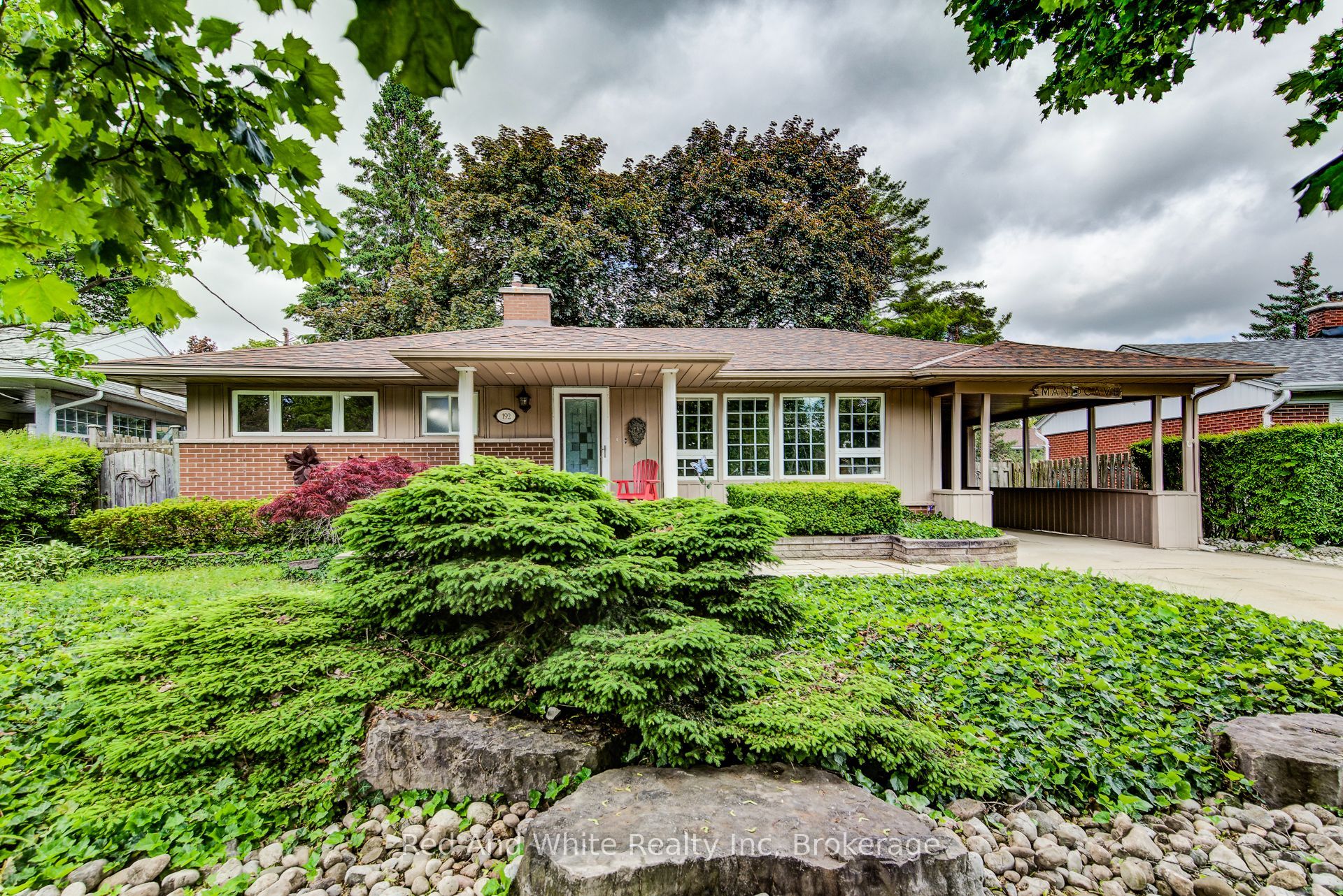 192 Warren Road, Kitchener, ON N2M 4T7