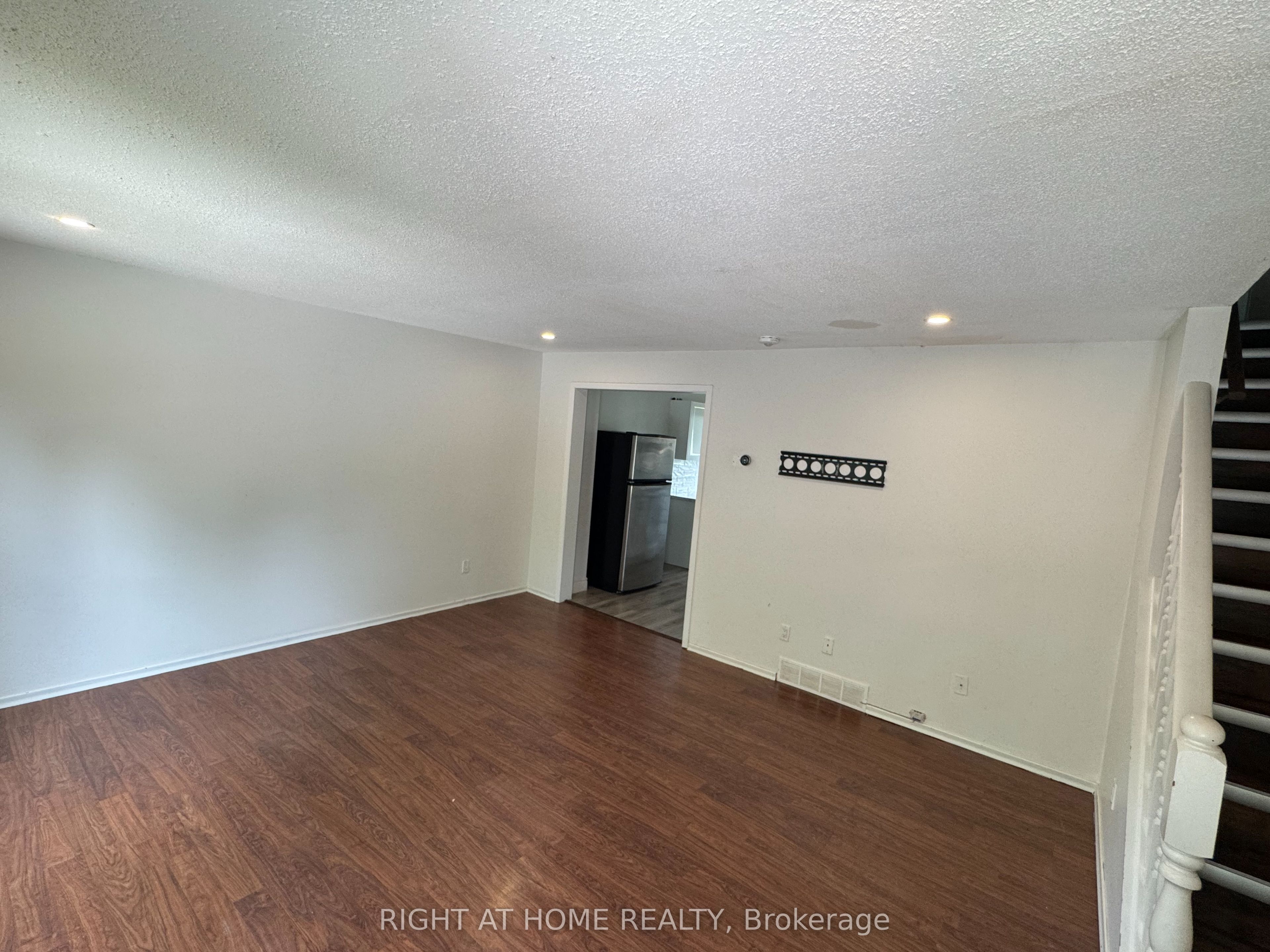 168 Golfdale Crescent, London South, ON N6C 5X4 photo 2