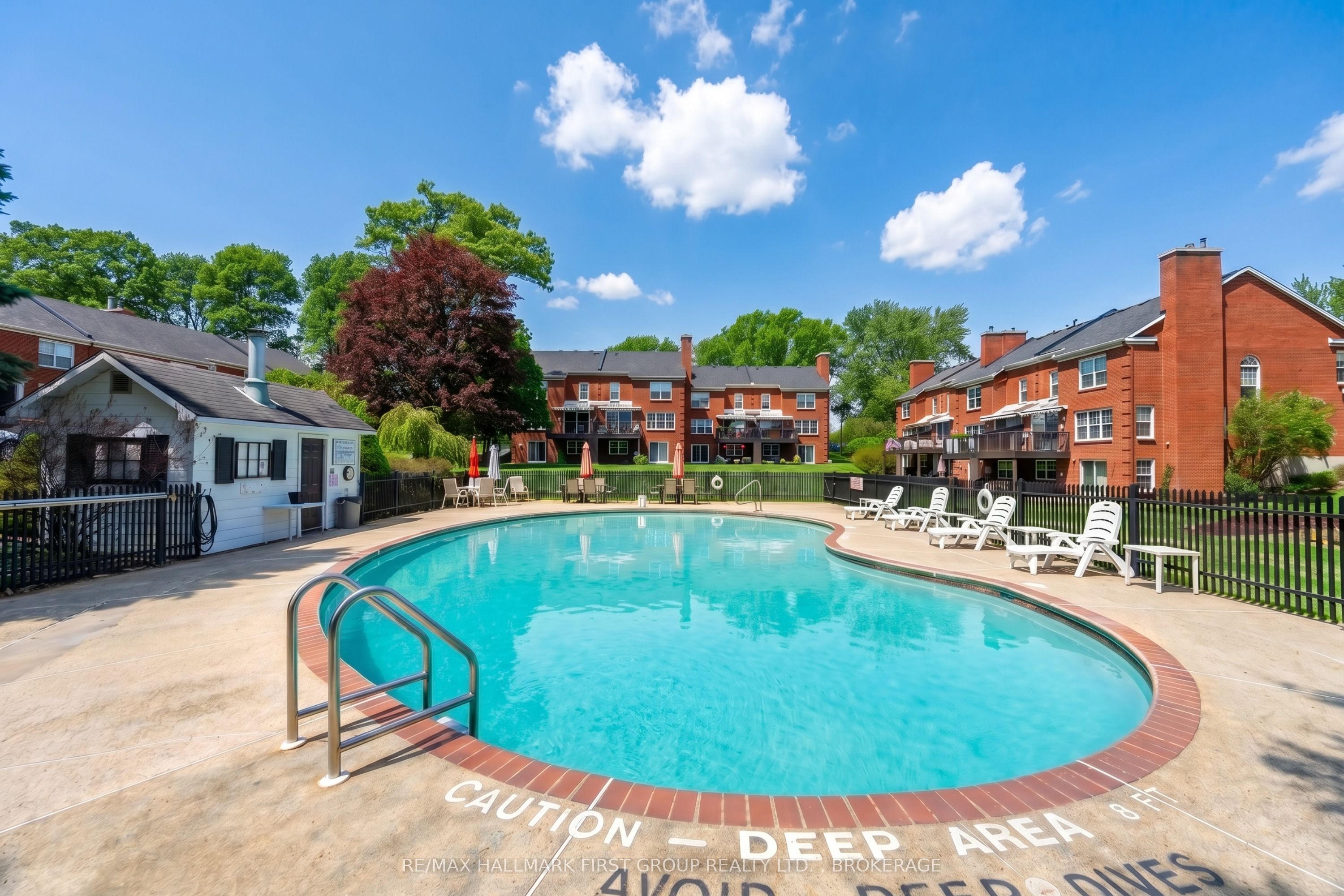 15 Country Club Place, Brockville, ON K6V 6T7 photo 3