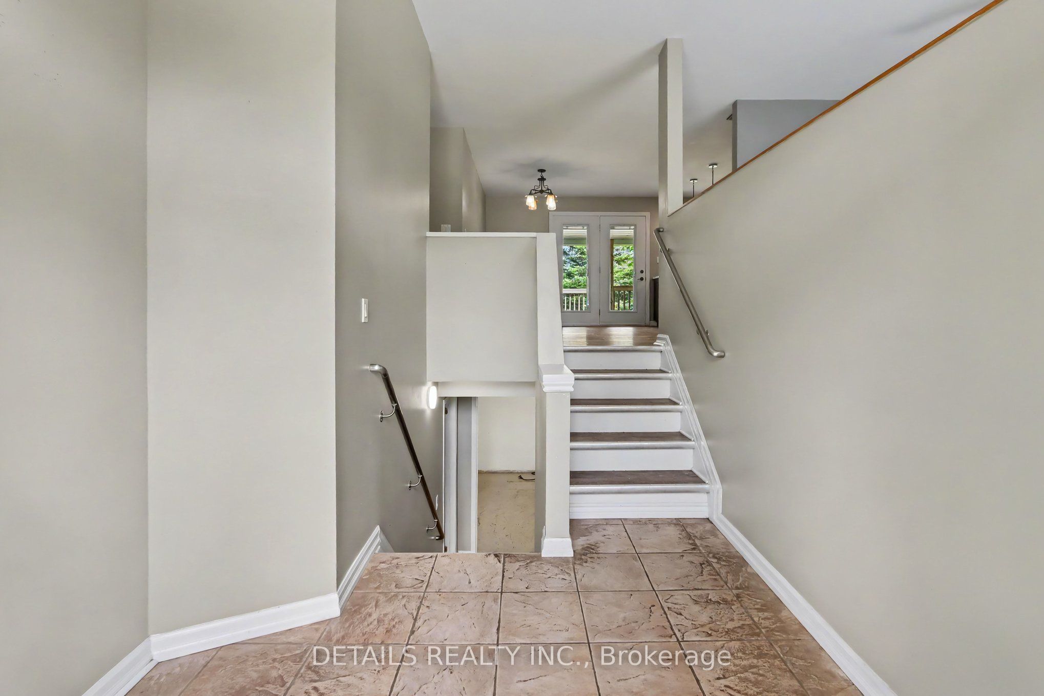 559 Main Street, North Grenville, ON K0G 1S0 photo 5