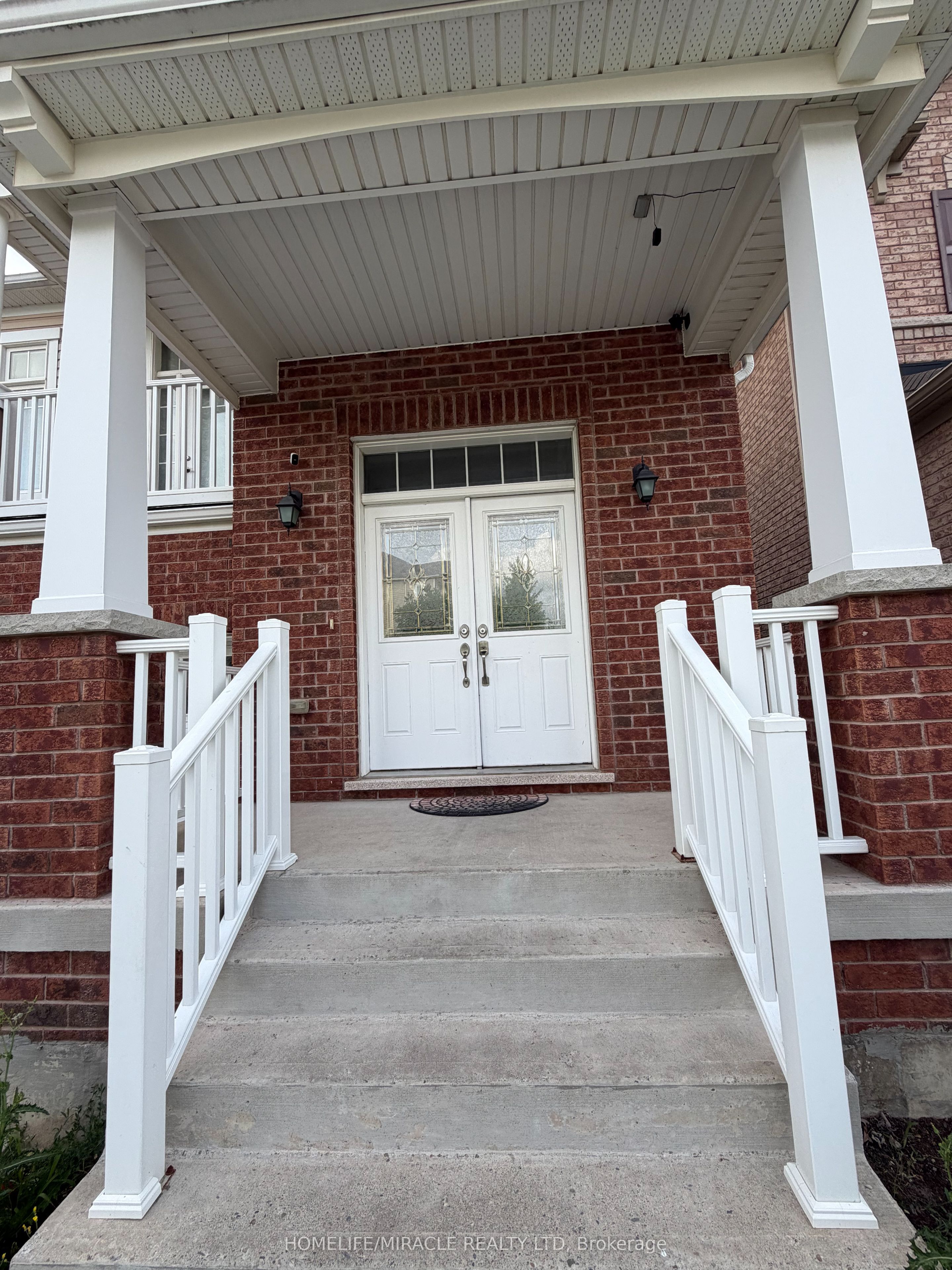 235 Apple Hill Crescent, Kitchener, ON N2R 0E5 photo 3