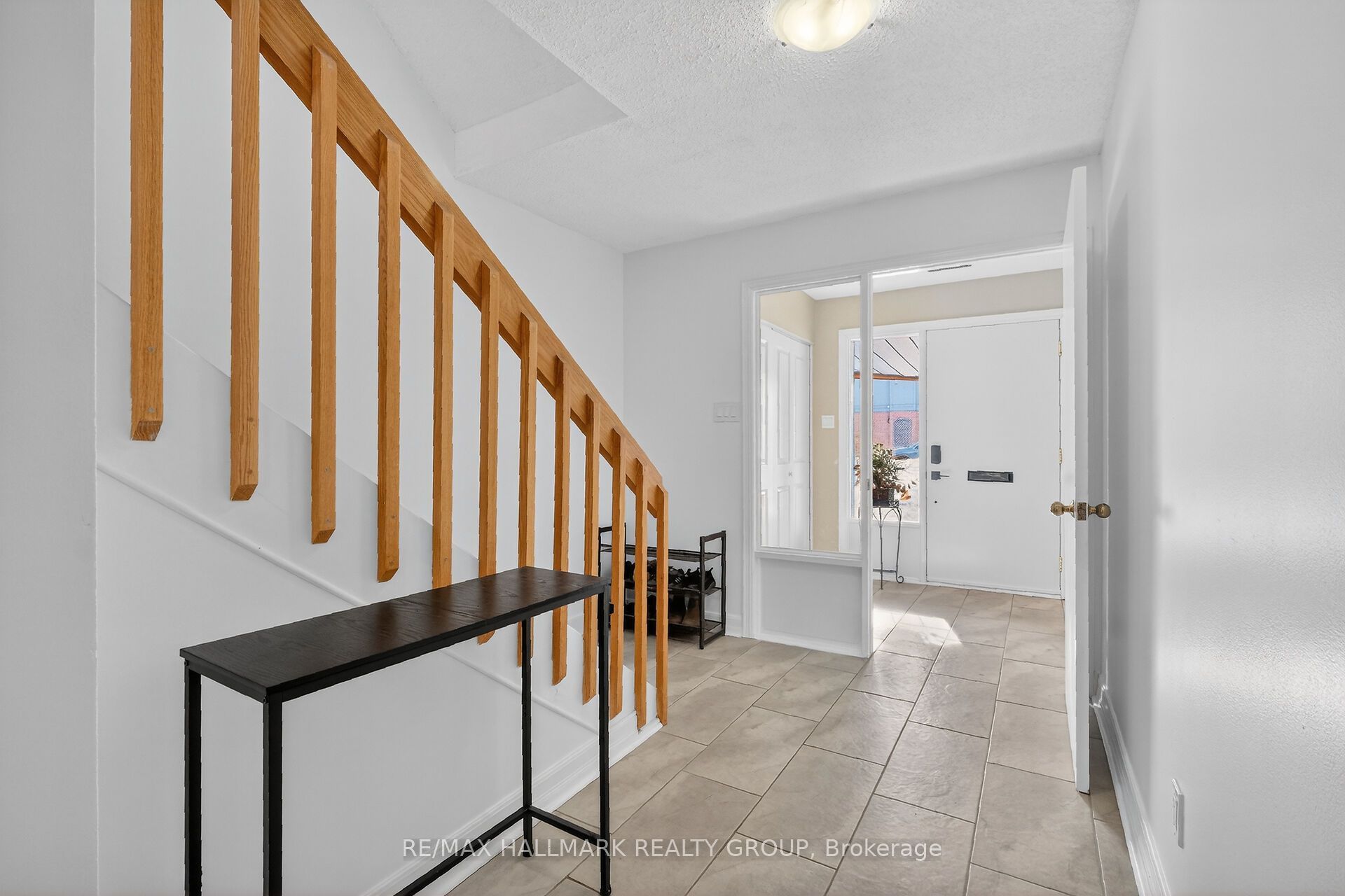 3 Birchdale Avenue D, Crystal Bay - Rocky Point - Bayshore, ON K2H 5A1 photo 5