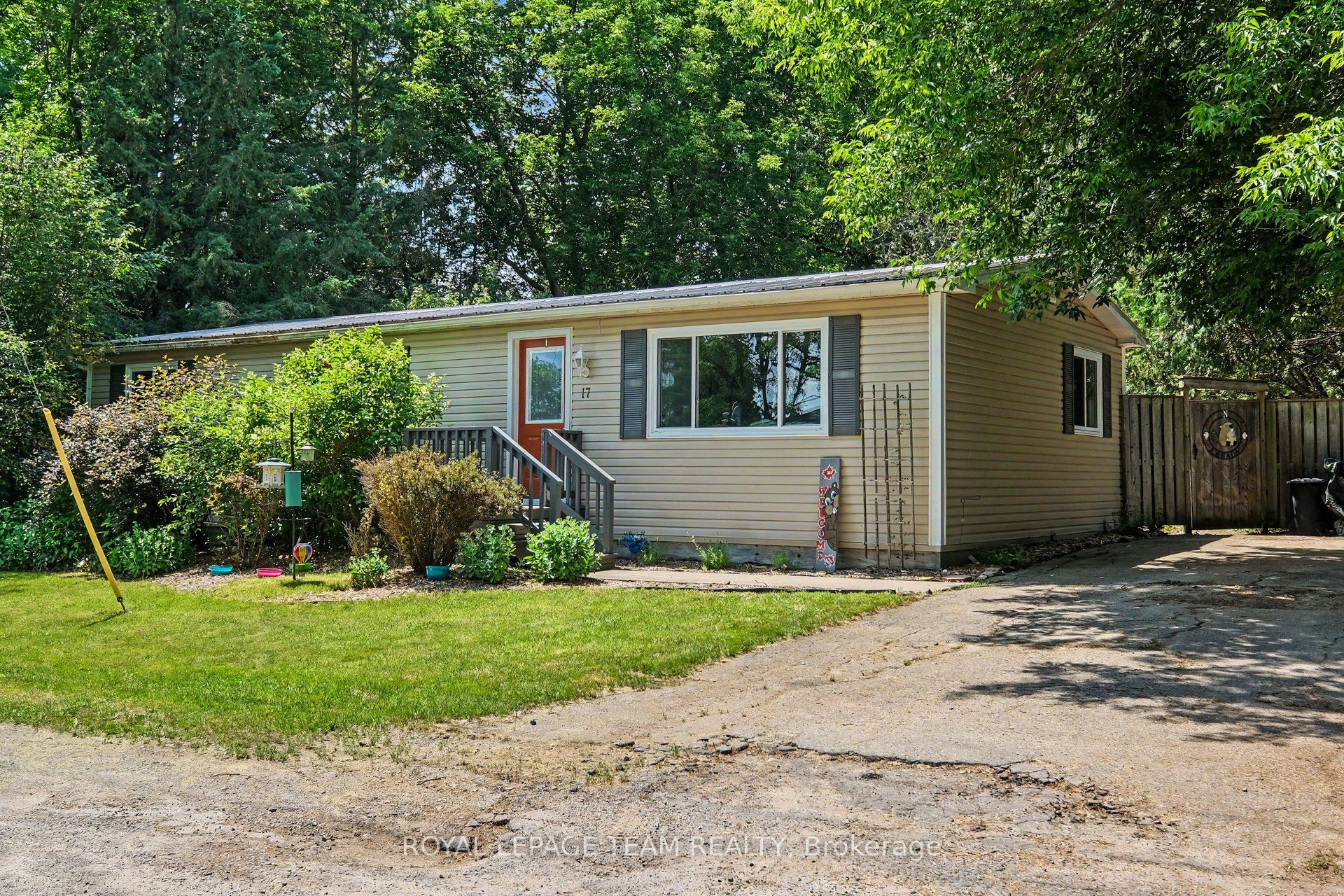 17 Cassell Lane, Rideau Lakes, ON K7A 4S5