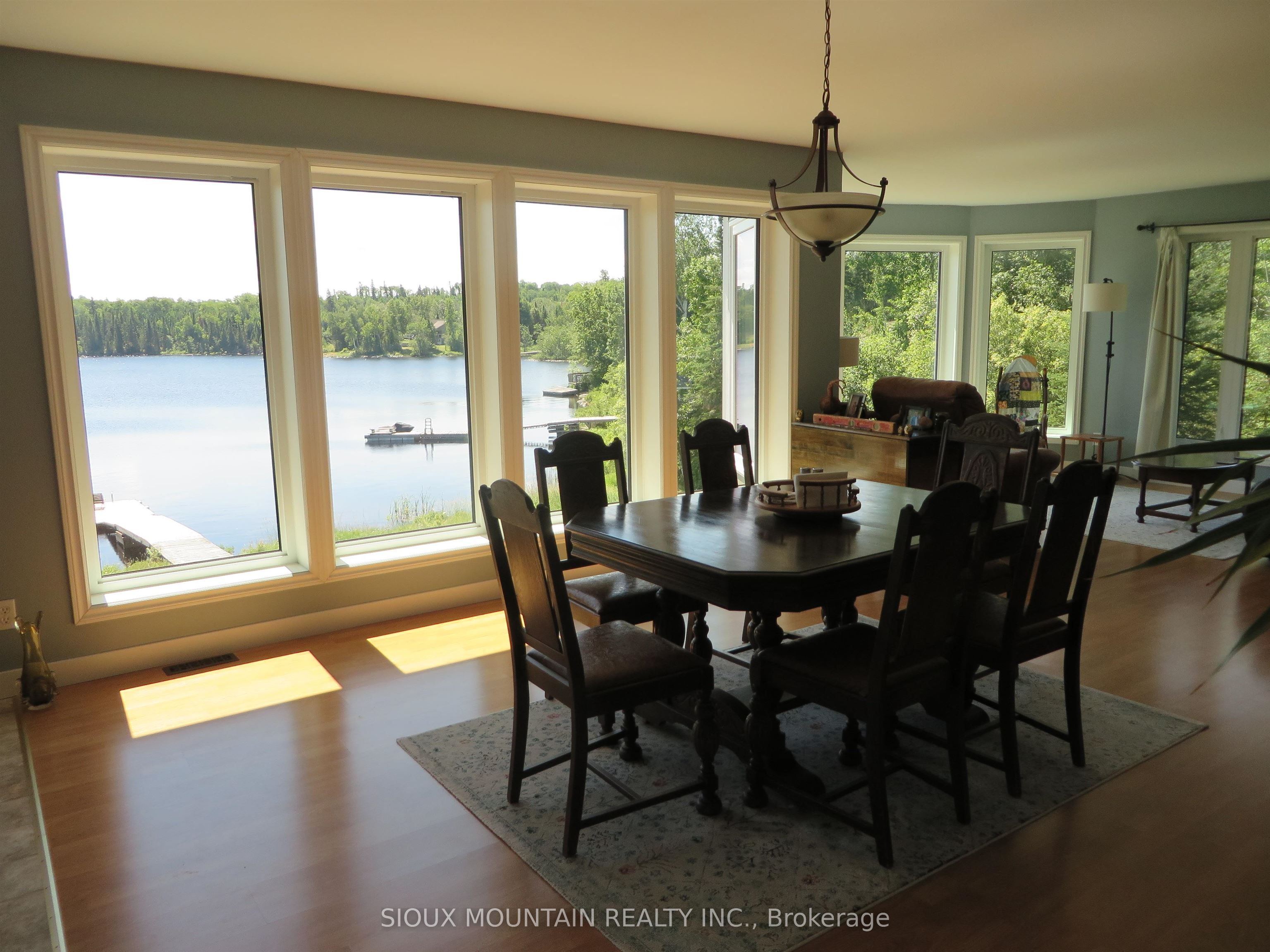 23 Friesen Blvd, Sioux Lookout, ON P8T 0A7 photo 4