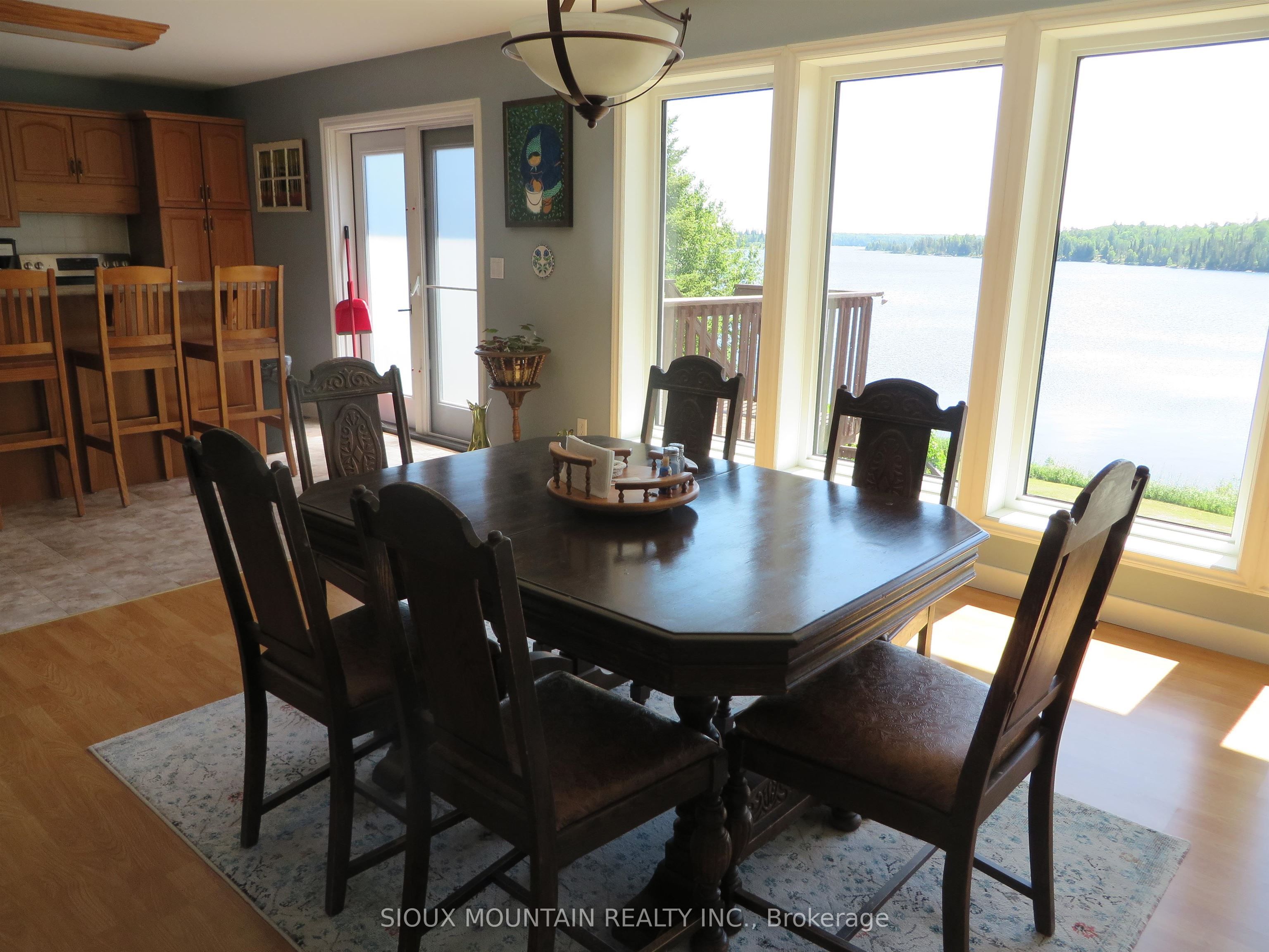 23 Friesen Blvd, Sioux Lookout, ON P8T 0A7 photo 5