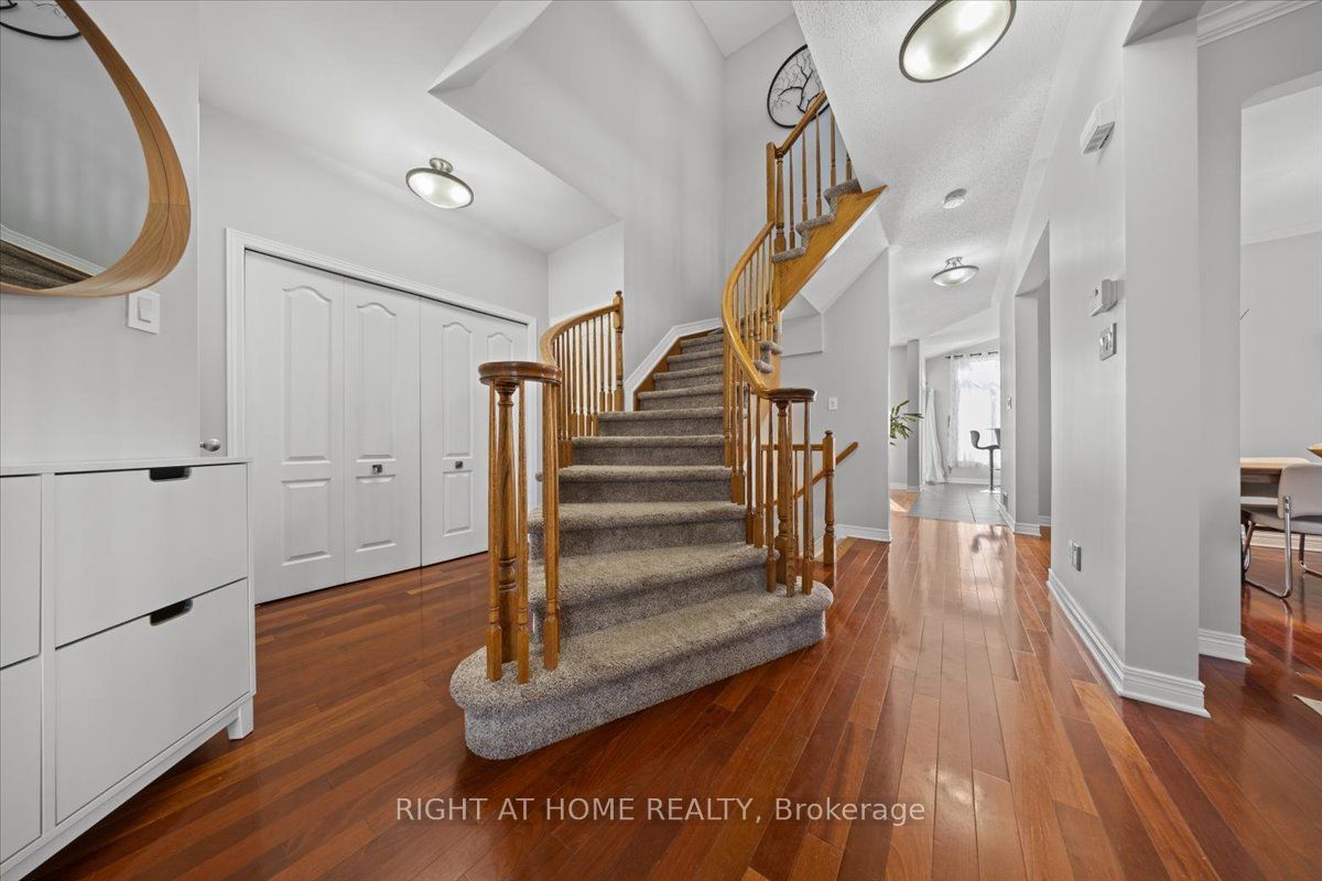 850 Feather Moss Way, Blossom Park - Airport and Area, ON K1V 1X2 photo 5