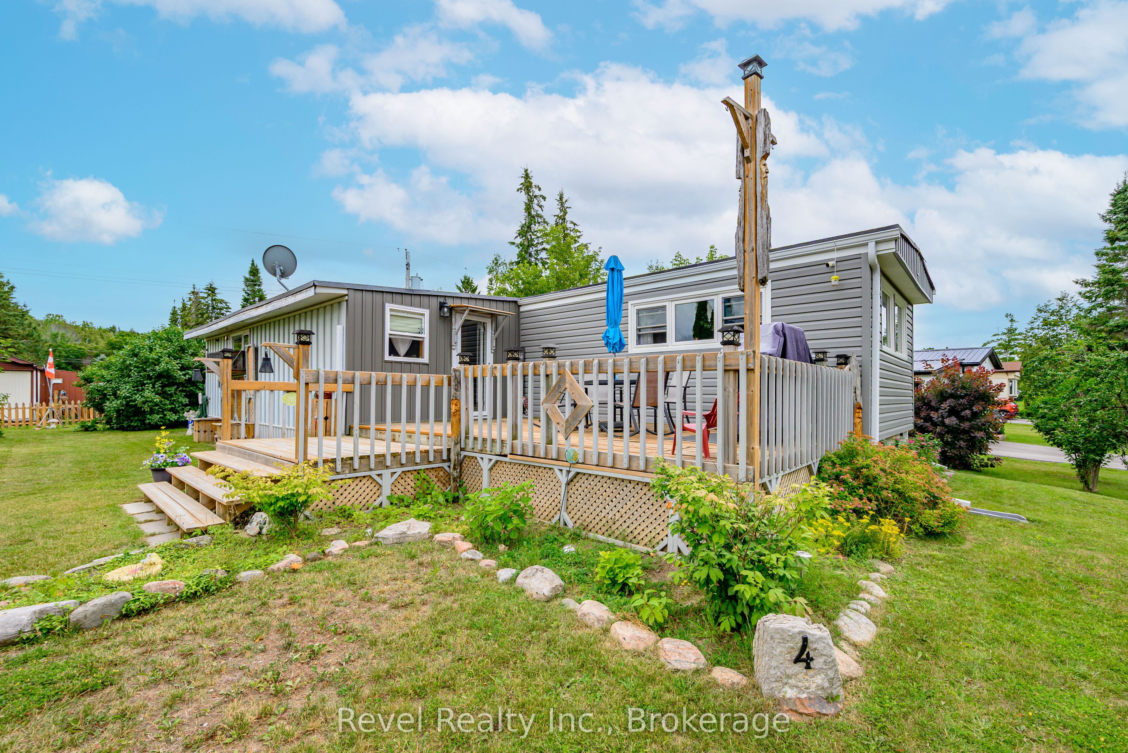 4 HOMEWOOD Avenue, Kawartha Lakes, ON K9V 0H5 photo 2