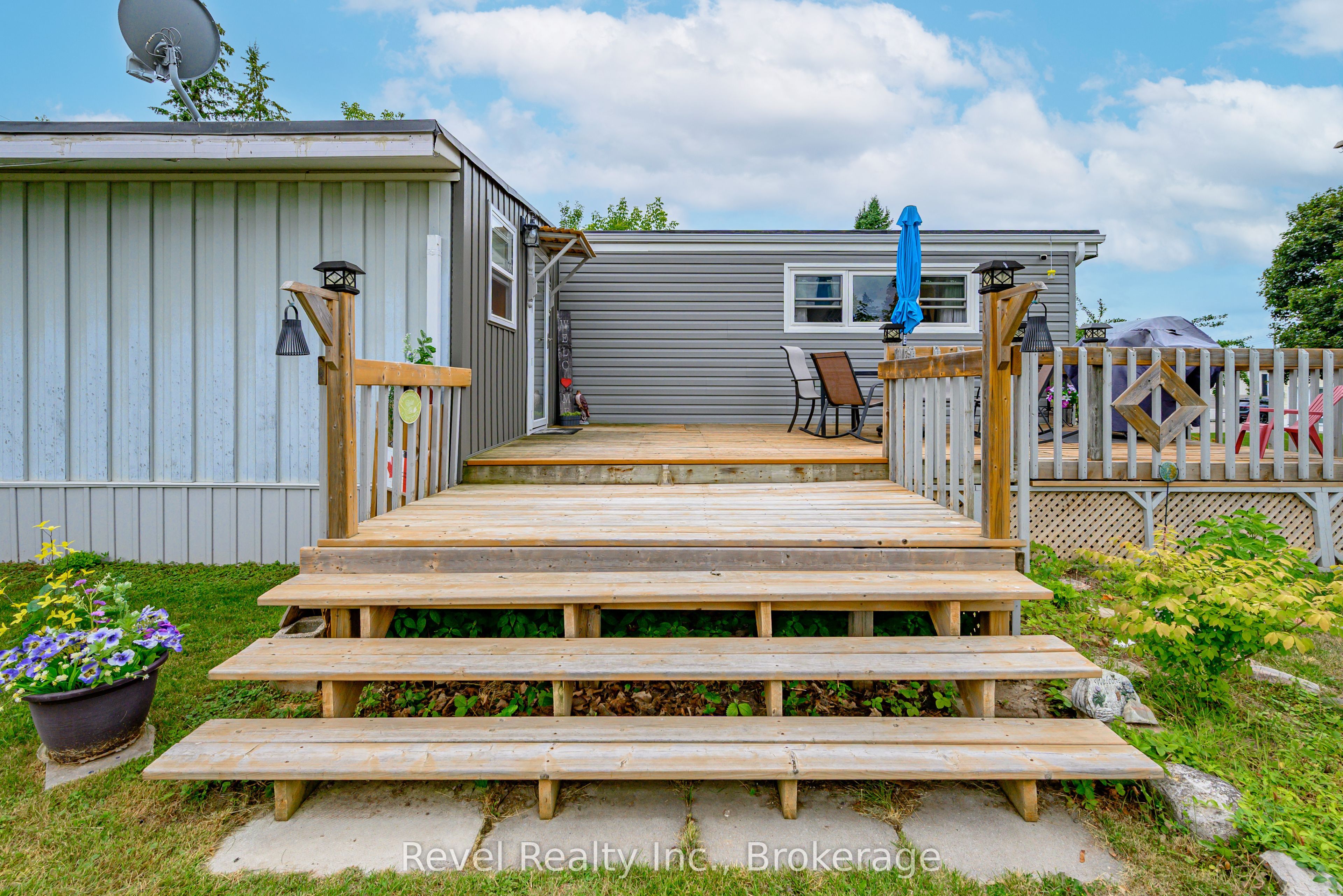 4 HOMEWOOD Avenue, Kawartha Lakes, ON K9V 0H5 photo 3