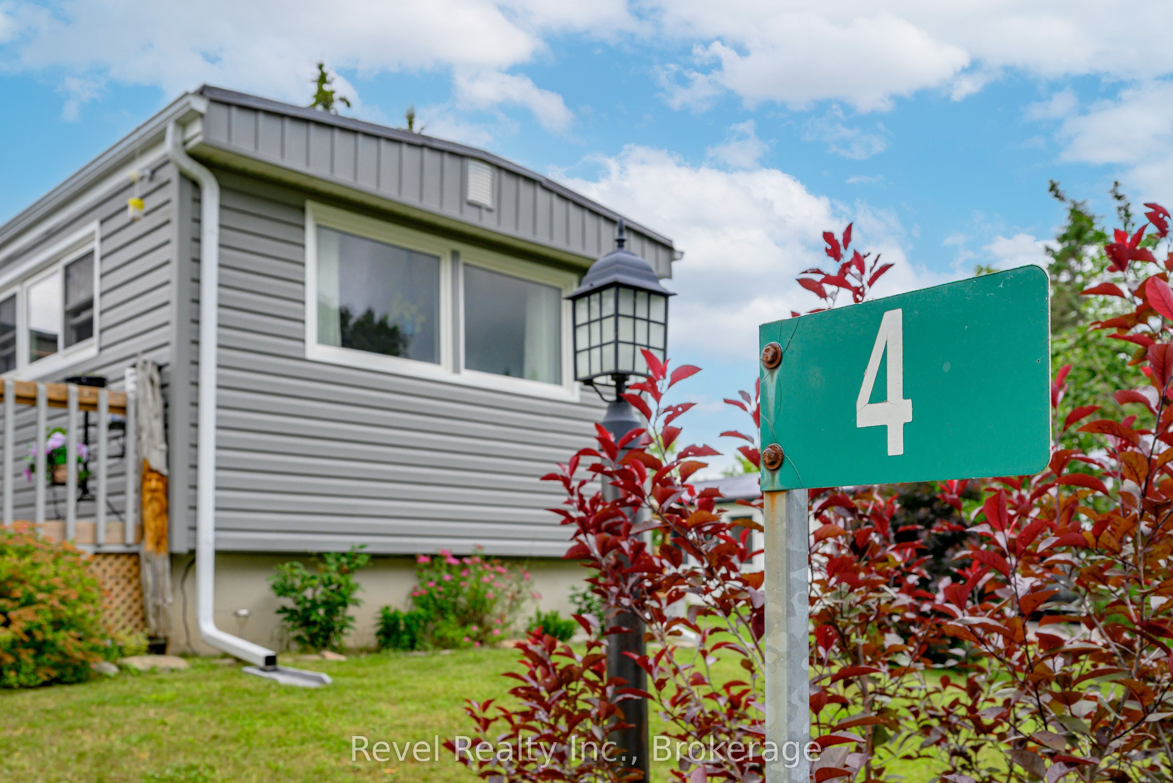 4 HOMEWOOD Avenue, Kawartha Lakes, ON K9V 0H5 photo 4