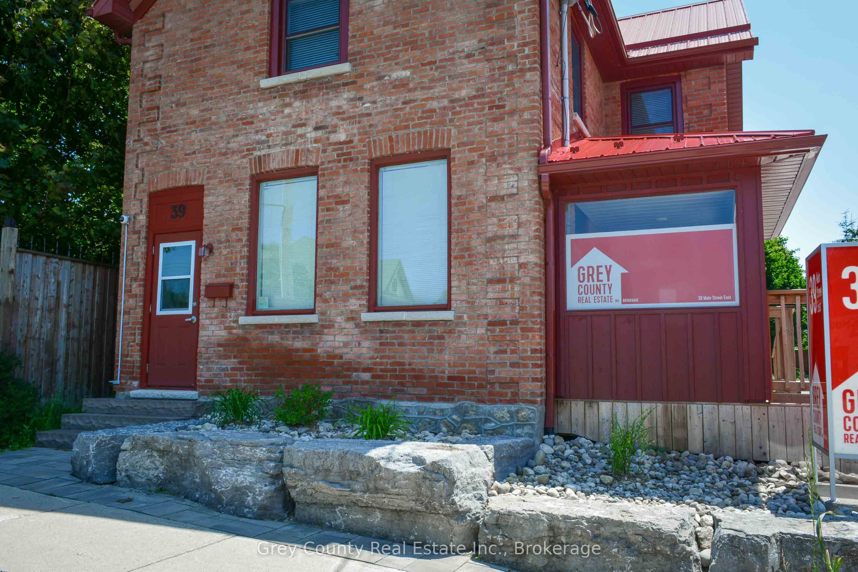 39 Main St Street E B, Grey Highlands, ON N0C 1H0 photo 3
