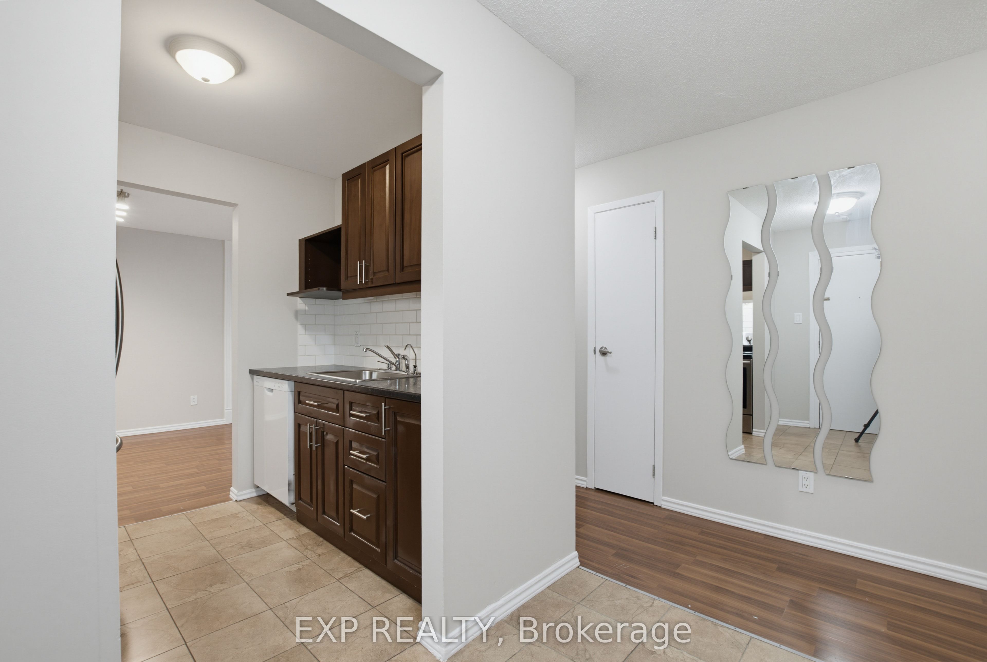 144 Conway Drive 106, London South, ON N6E 3N3 photo 3