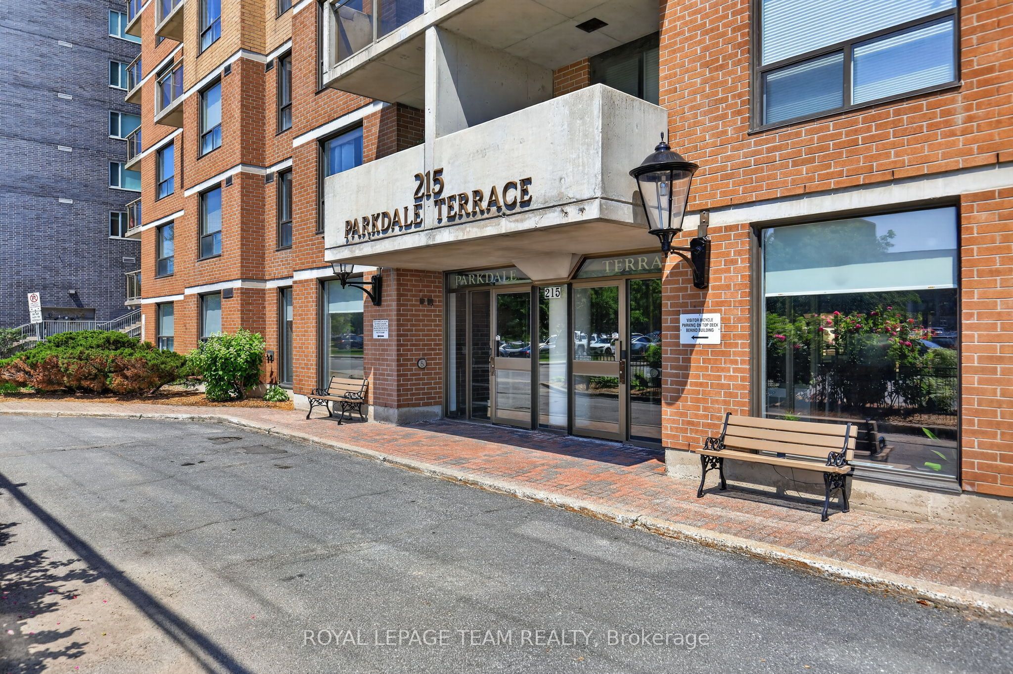 215 Parkdale Avenue 601, West Centre Town, ON K1Y 4T8 photo 2