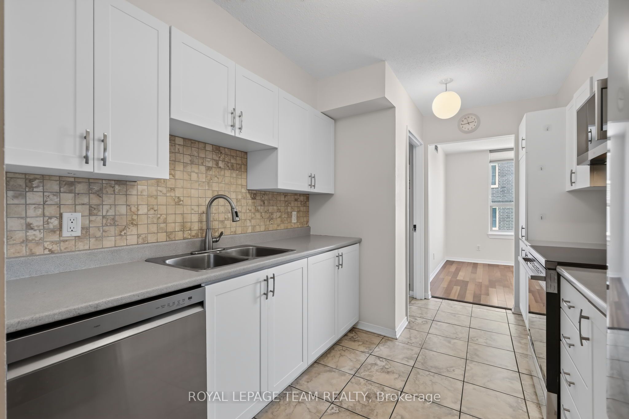 215 Parkdale Avenue 601, West Centre Town, ON K1Y 4T8 photo 5
