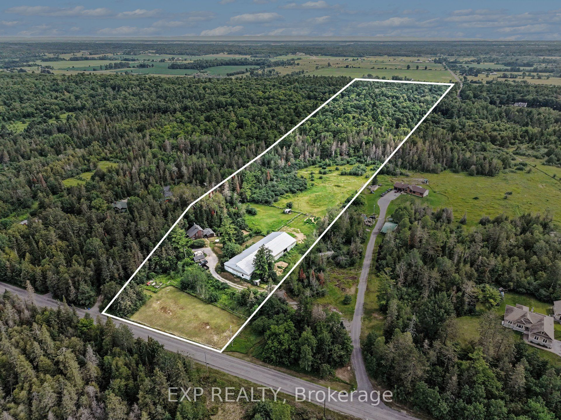 1798 Burnt Lands Road, Carp - Huntley Ward, ON K0A 1L0 photo 2