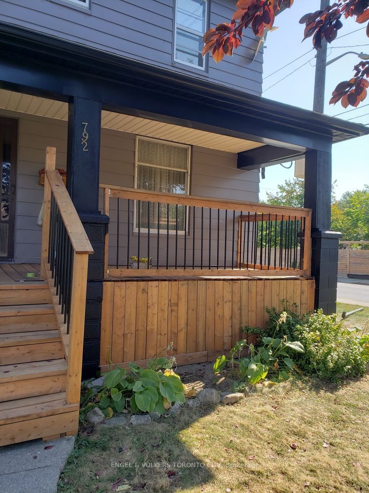 792 Pierre Avenue, Windsor, ON N9A 2K5