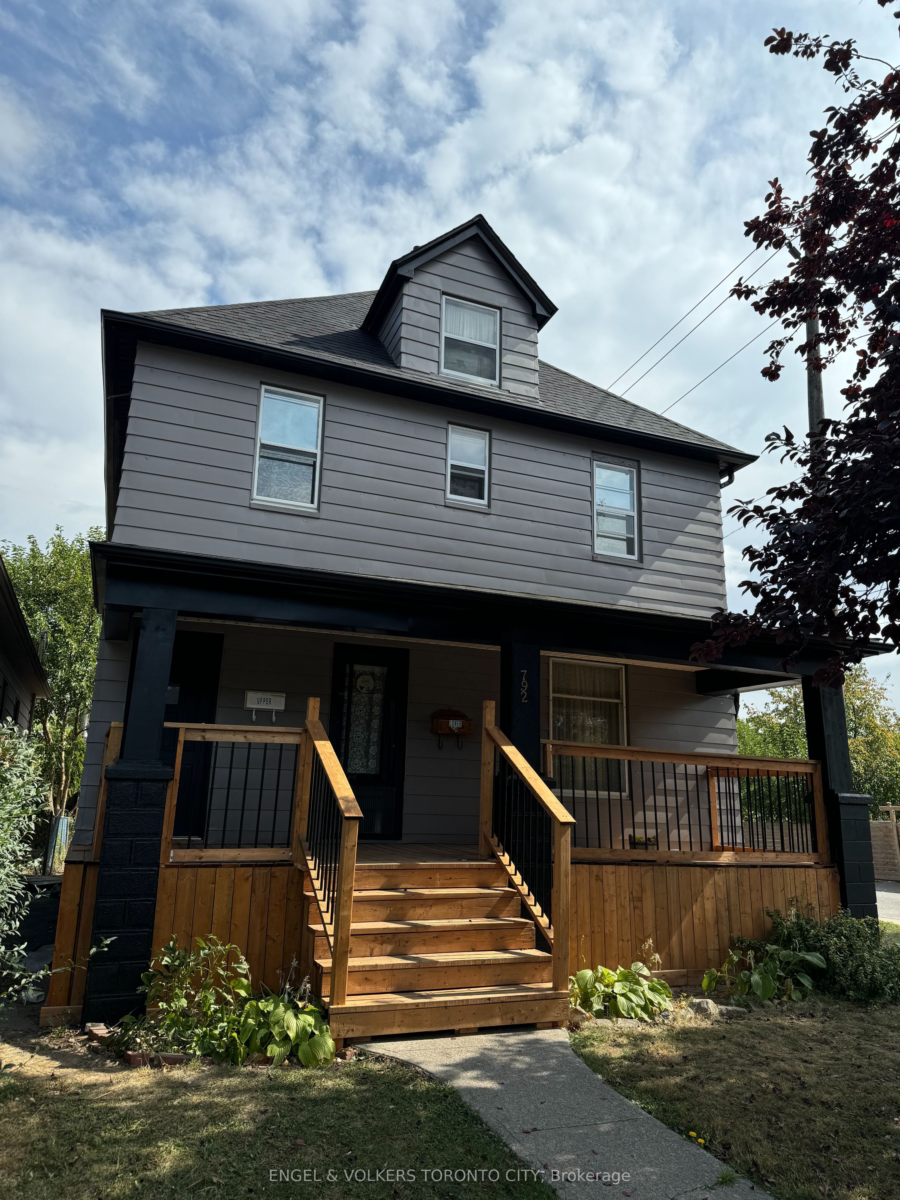 792 Pierre Avenue, Windsor, ON N9A 2K5 photo 5