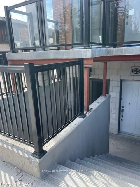 25 Isherwood Avenue H125, Cambridge, ON N1R 1B6 photo 2